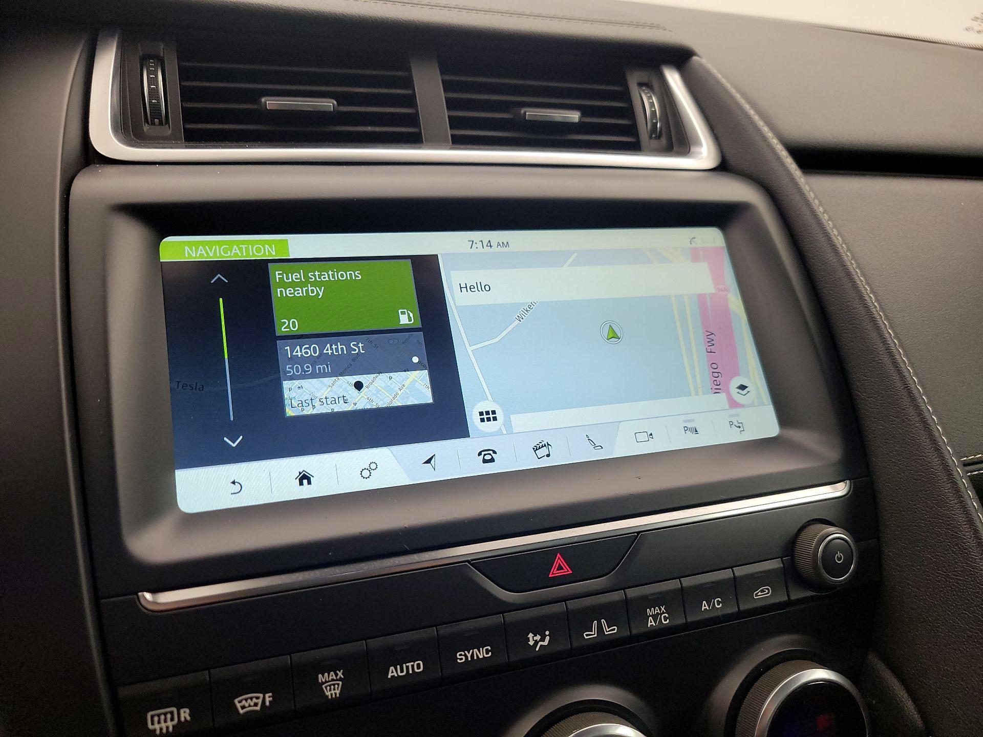 Thumbnail: 2019 Jaguar E-Pace - 13