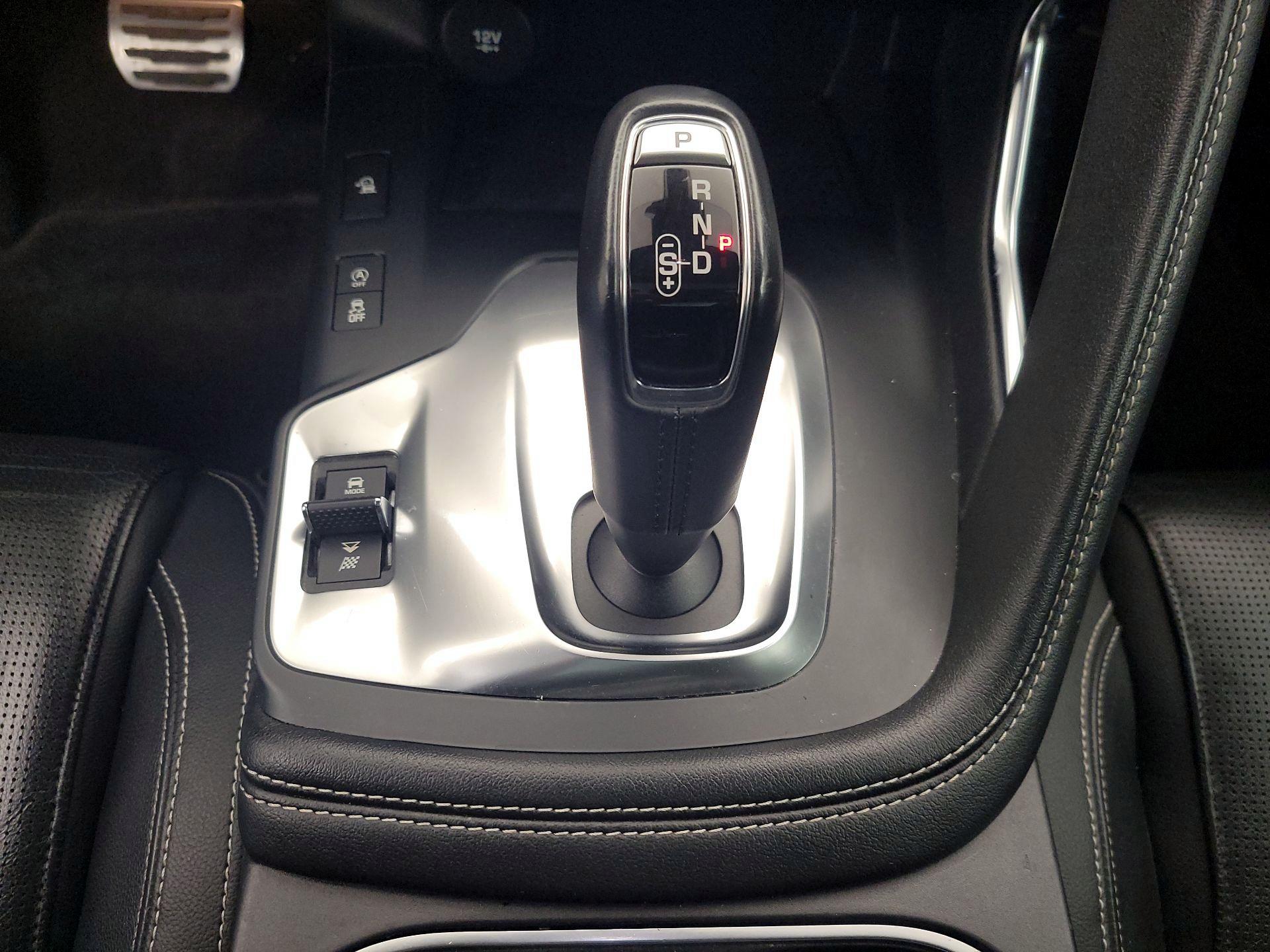 Thumbnail: 2019 Jaguar E-Pace - 17