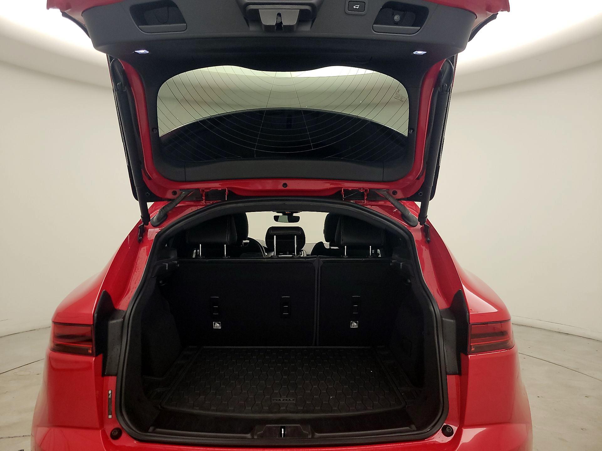 Thumbnail: 2019 Jaguar E-Pace - 20