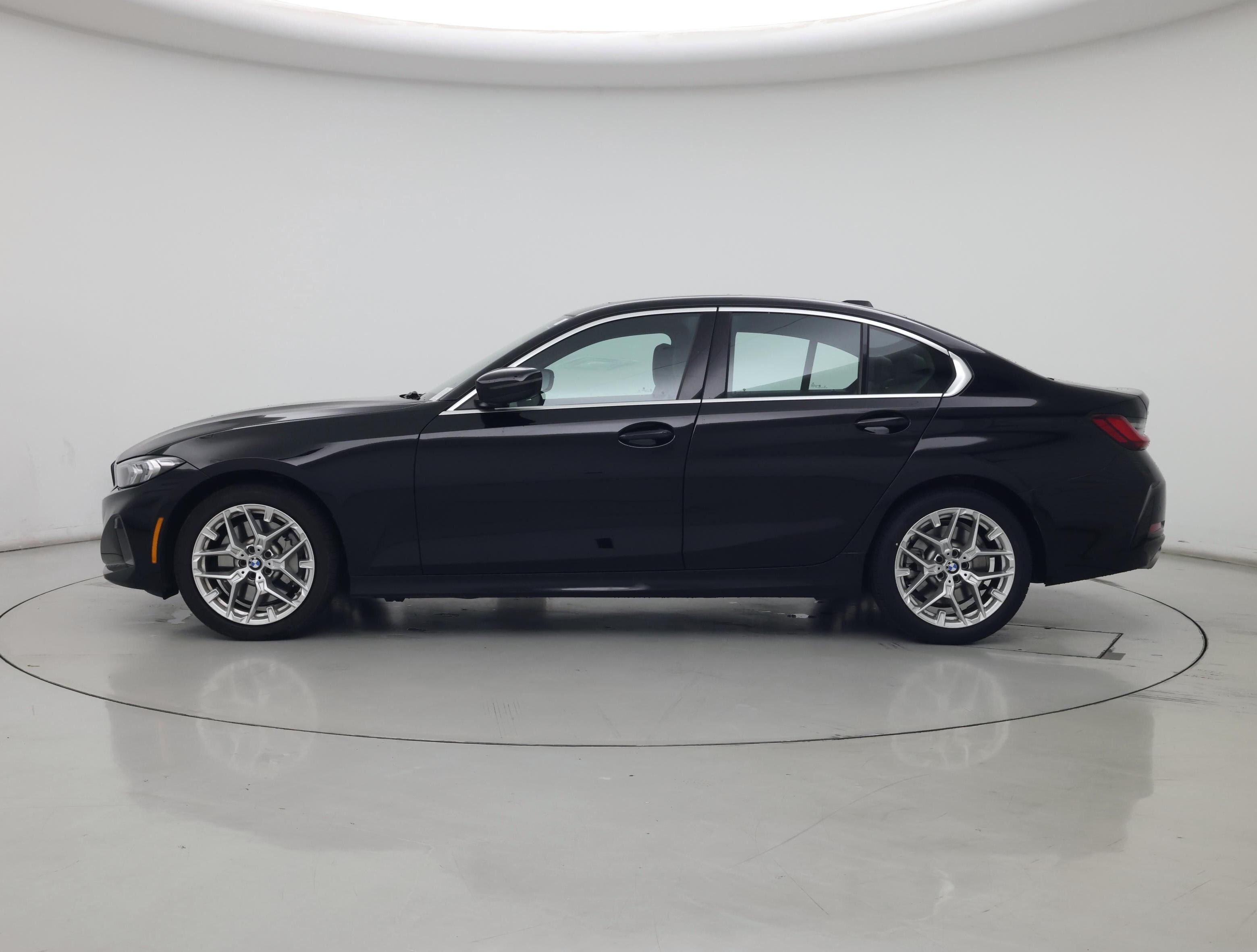 Thumbnail: 2026 BMW 3 Series - 3