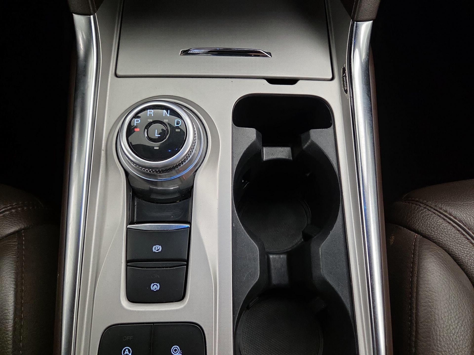 Thumbnail: 2022 Ford Explorer - 18