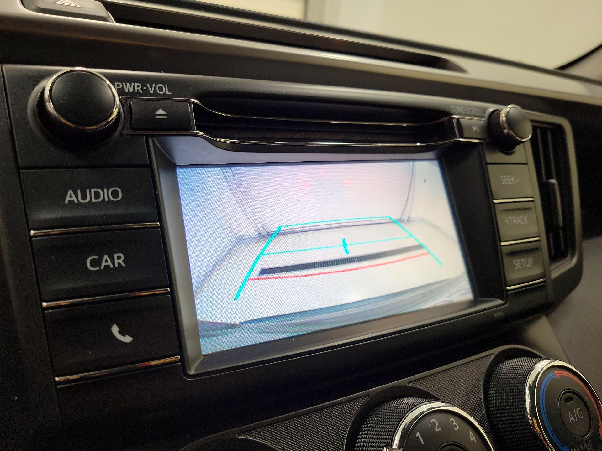 Thumbnail: 2018 Toyota RAV4 - 14