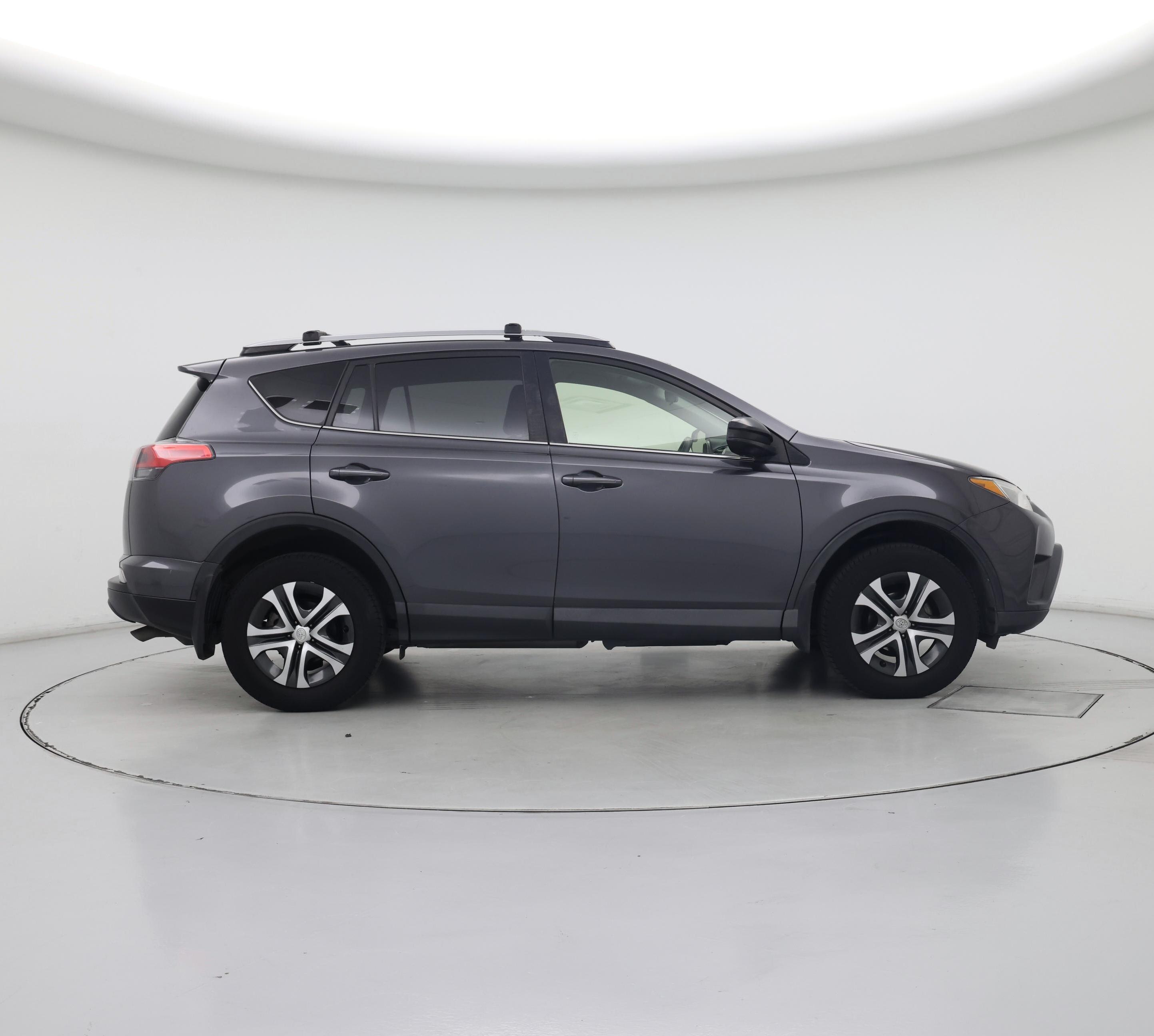 Thumbnail: 2018 Toyota RAV4 - 7