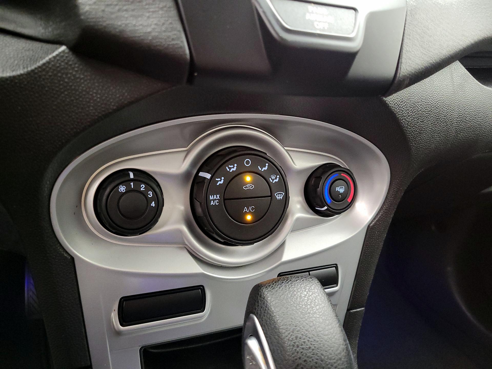 Thumbnail: 2018 Ford Fiesta - 16