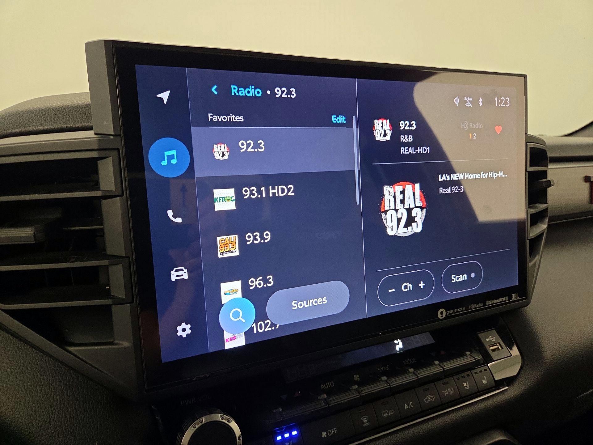 Thumbnail: 2024 Toyota Tundra - 15
