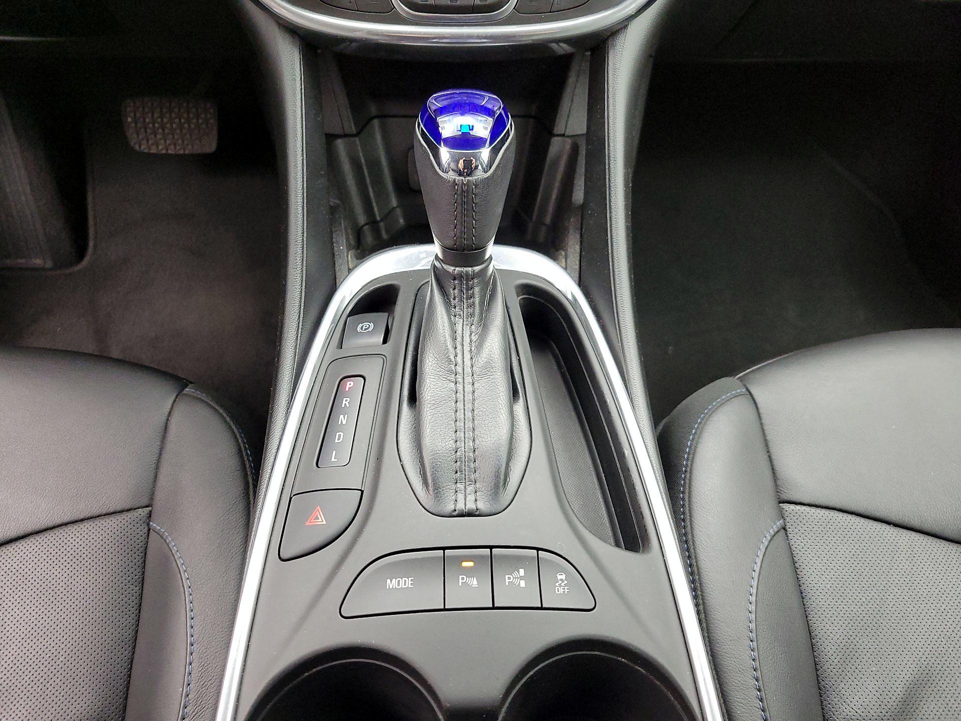 Thumbnail: 2018 Chevrolet Volt - 17