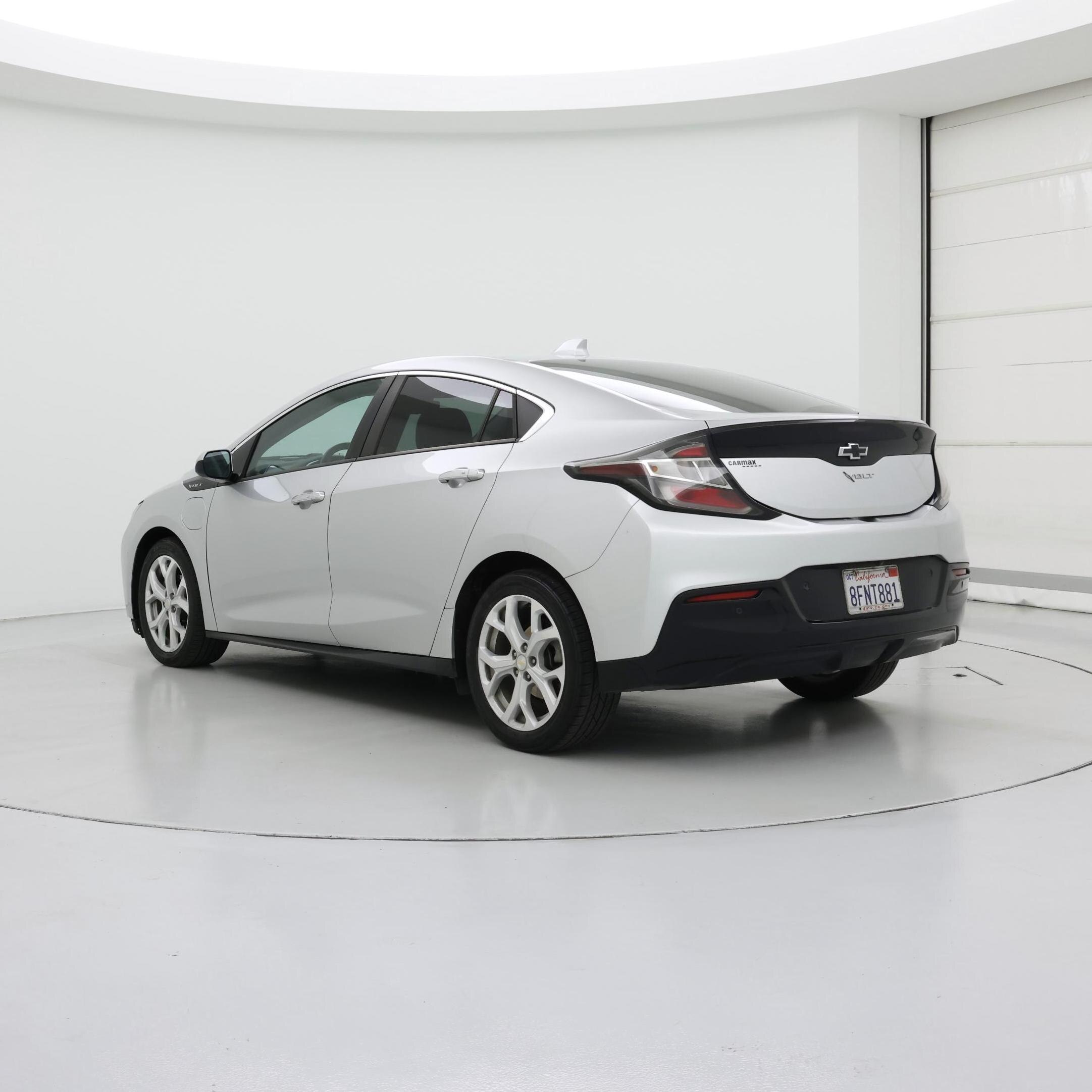 Thumbnail: 2018 Chevrolet Volt - 2