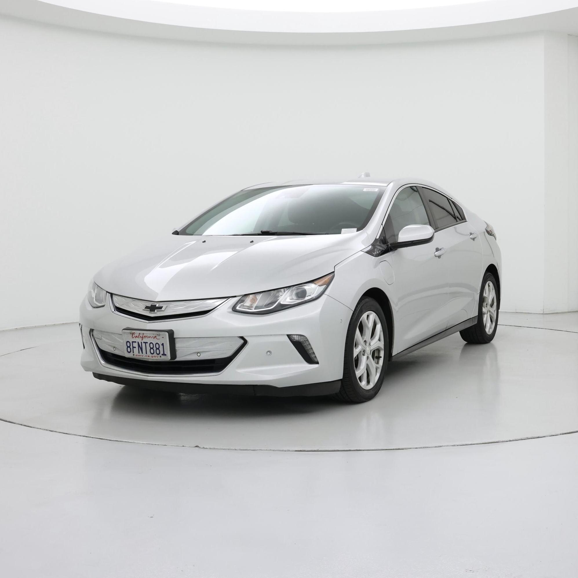 Thumbnail: 2018 Chevrolet Volt - 4