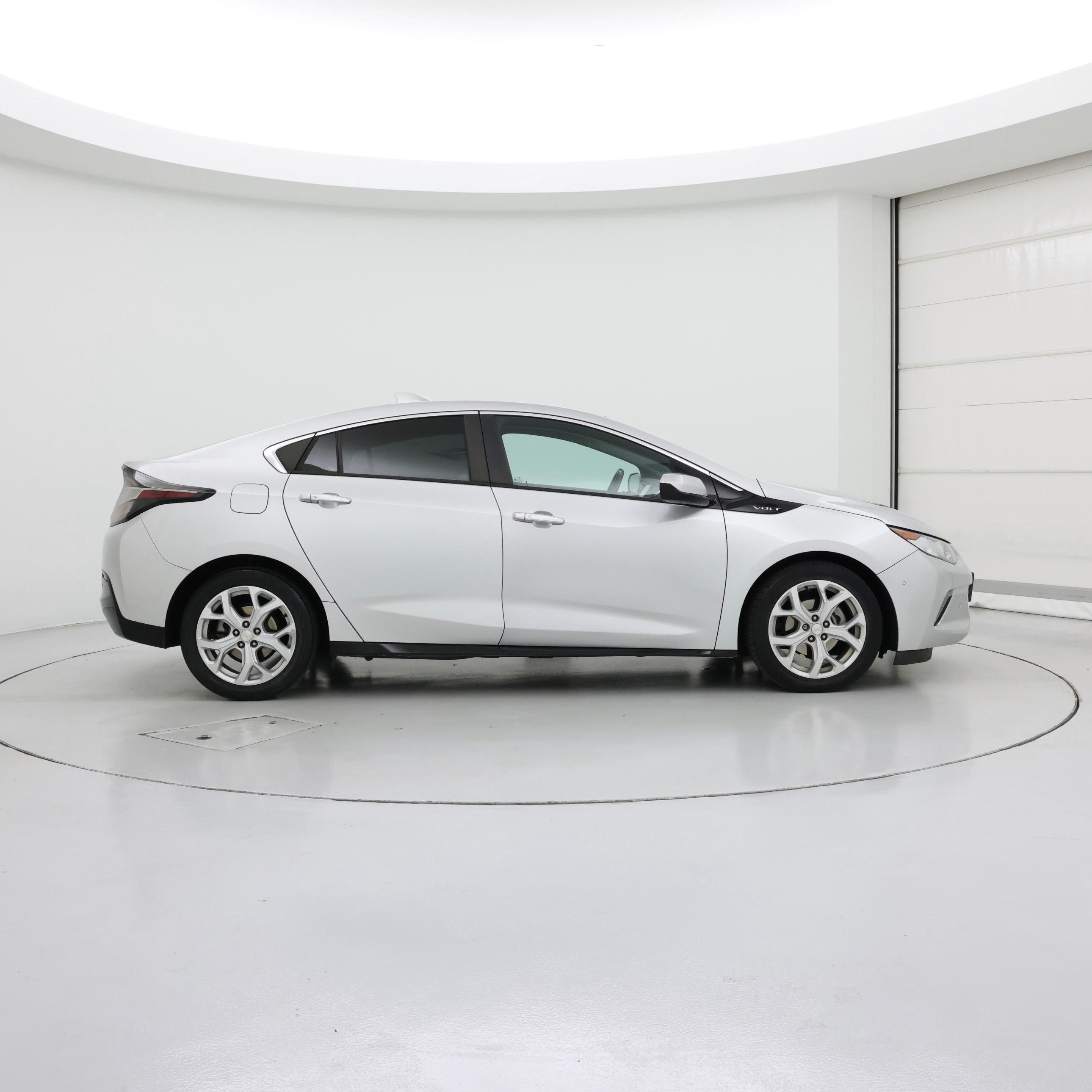 Thumbnail: 2018 Chevrolet Volt - 7