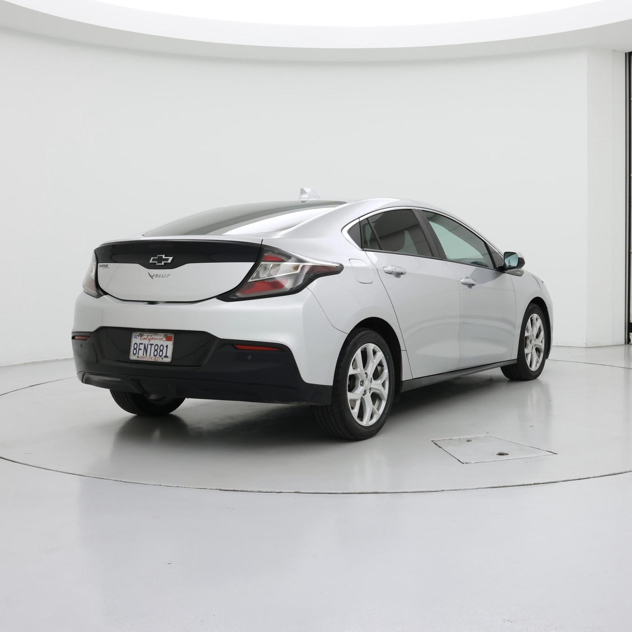 Thumbnail: 2018 Chevrolet Volt - 8