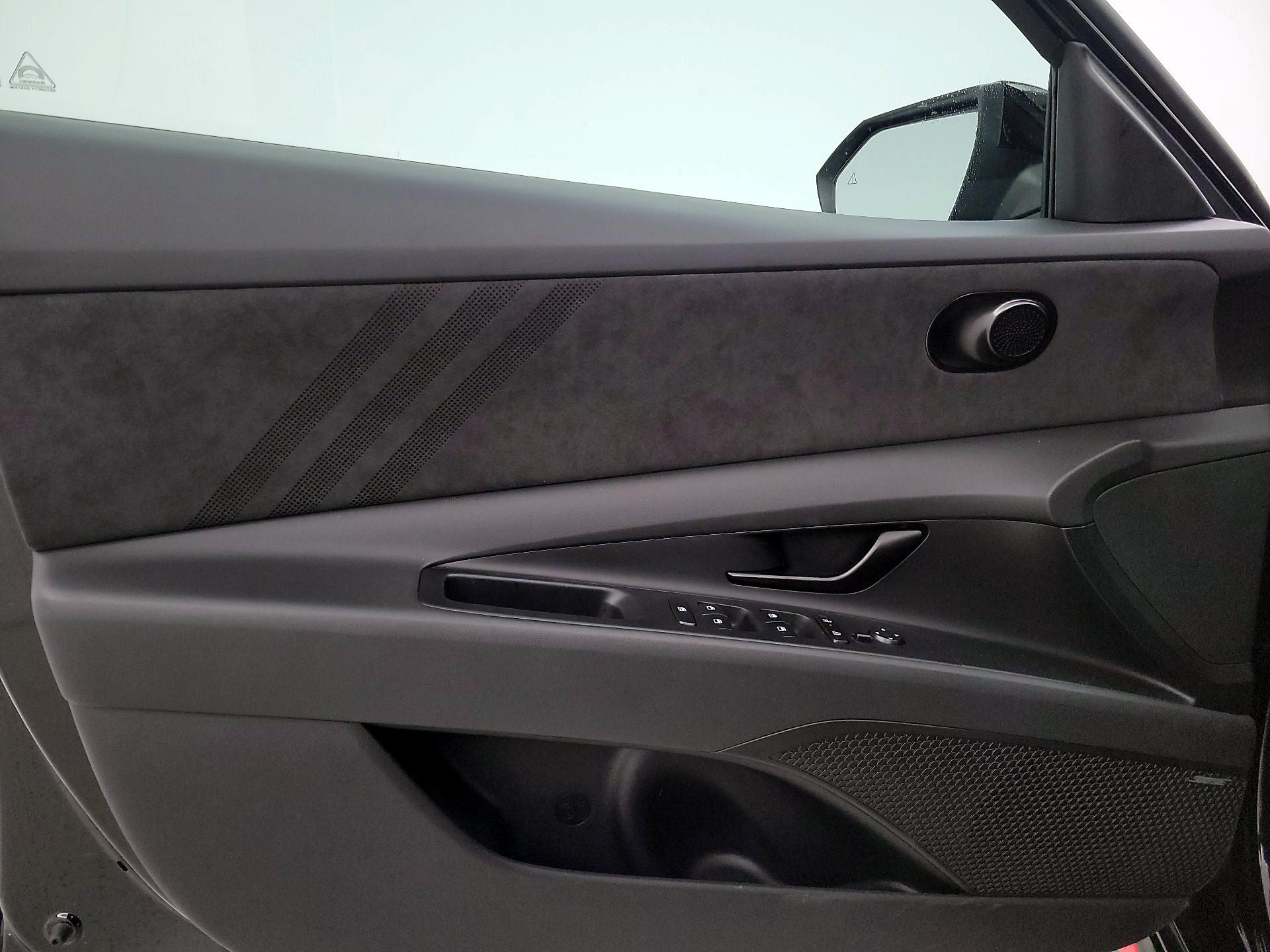 Thumbnail: 2025 Hyundai Elantra - 12