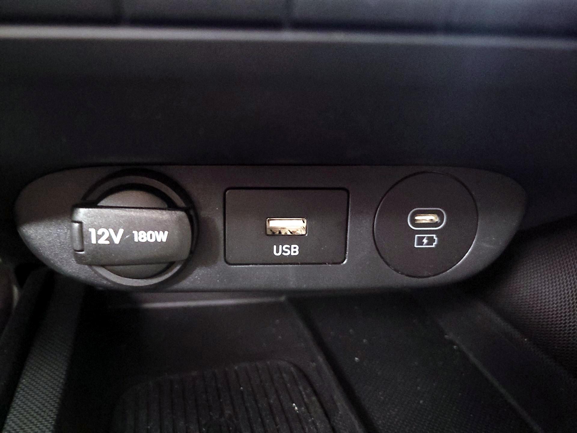 Thumbnail: 2025 Hyundai Elantra - 19