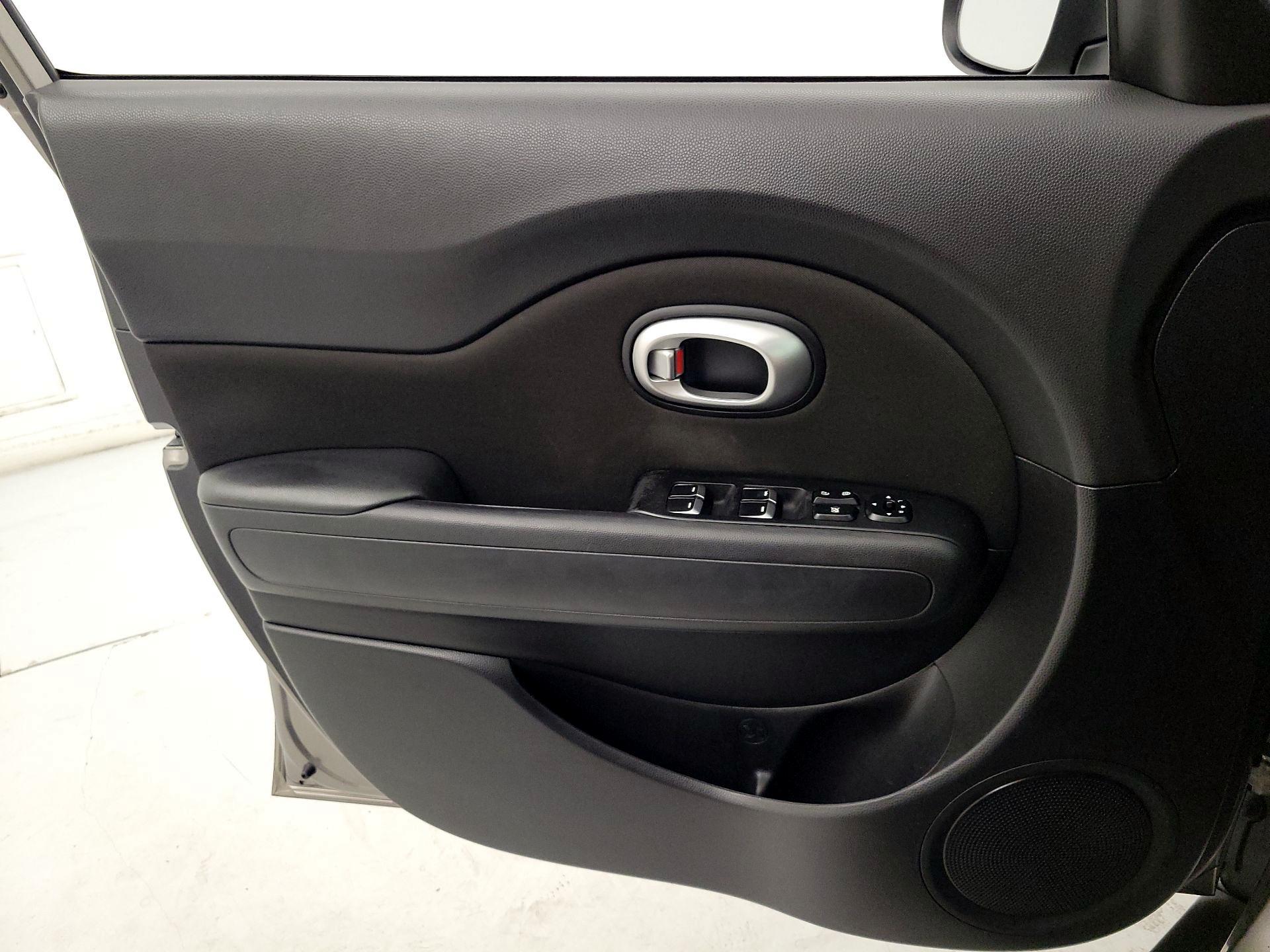 Thumbnail: 2019 Kia Soul - 12