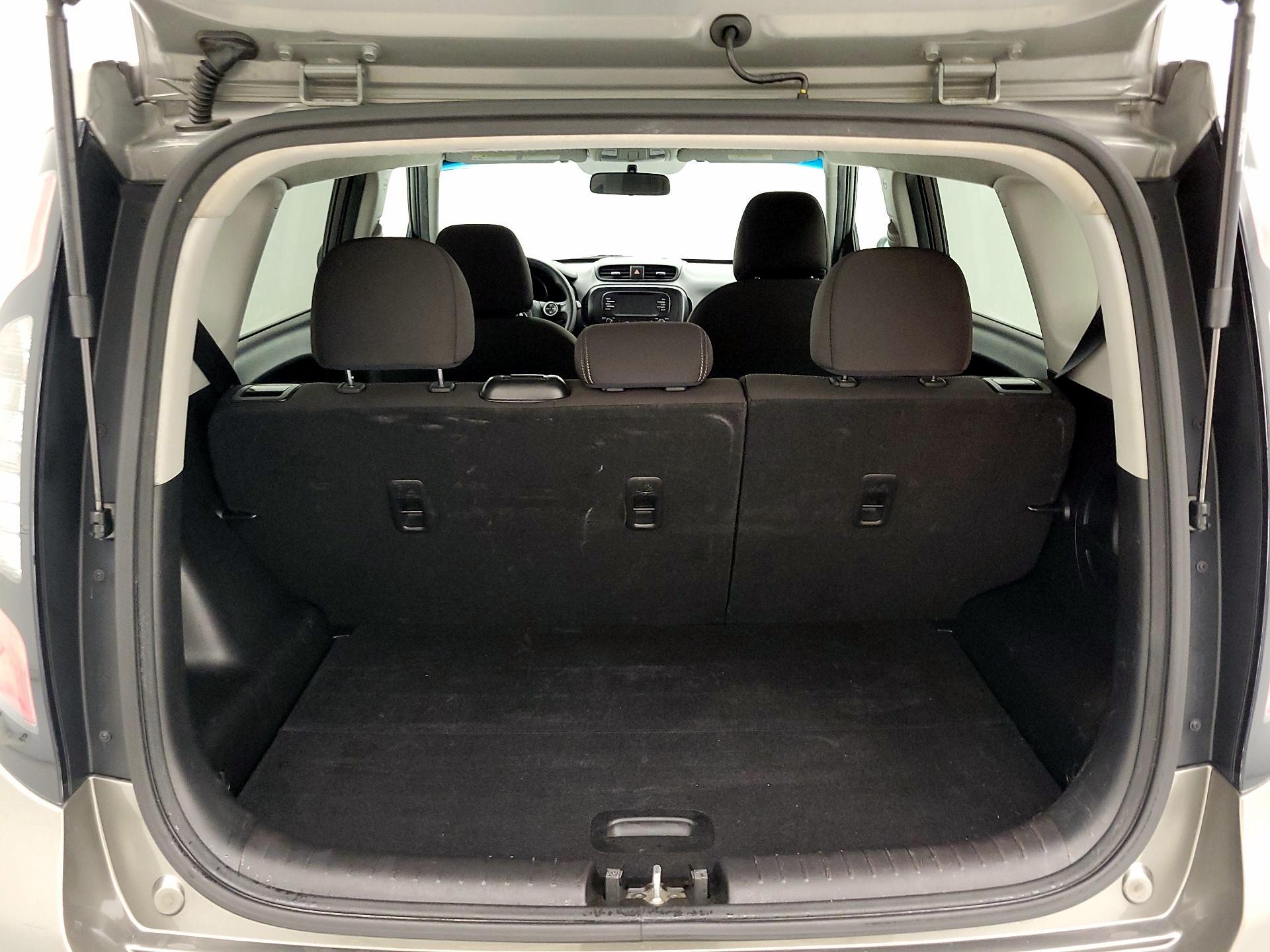 Thumbnail: 2019 Kia Soul - 19