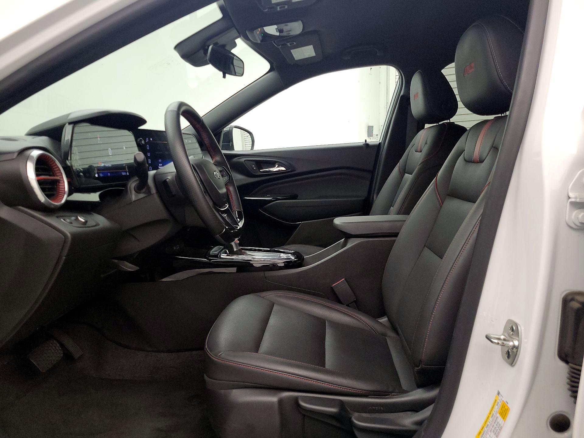 Thumbnail: 2025 Chevrolet Trax - 11