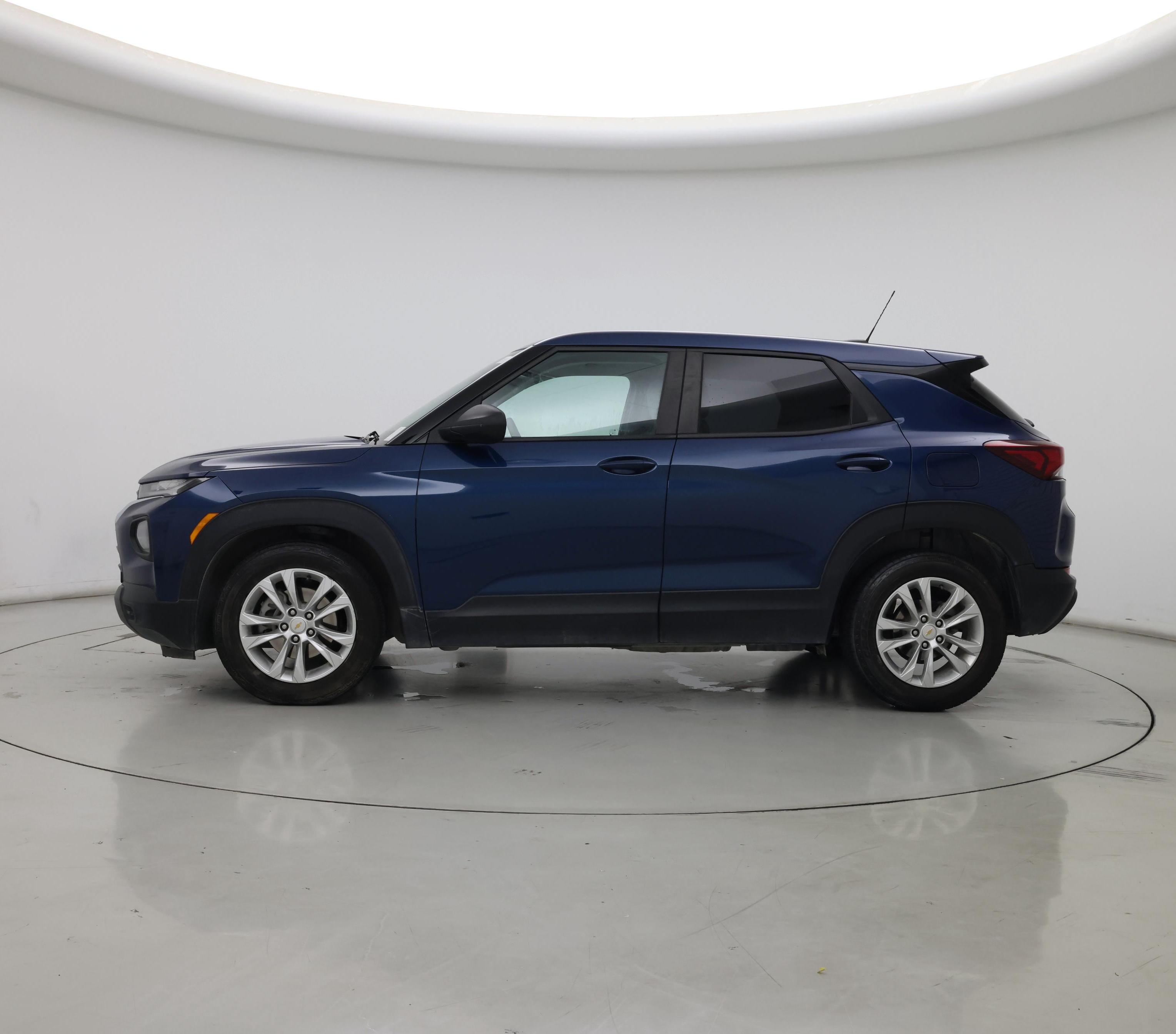 Thumbnail: 2021 Chevrolet TrailBlazer - 3