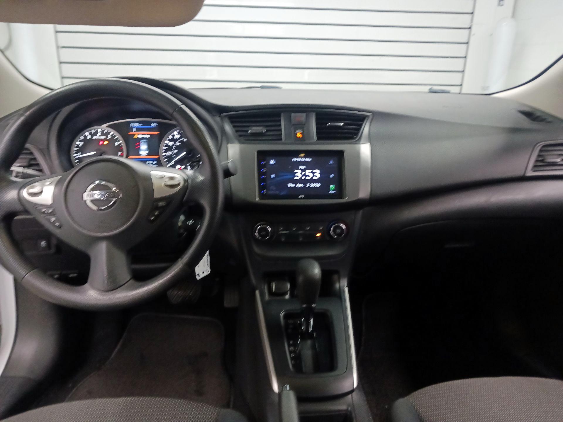Thumbnail: 2019 Nissan Sentra - 9