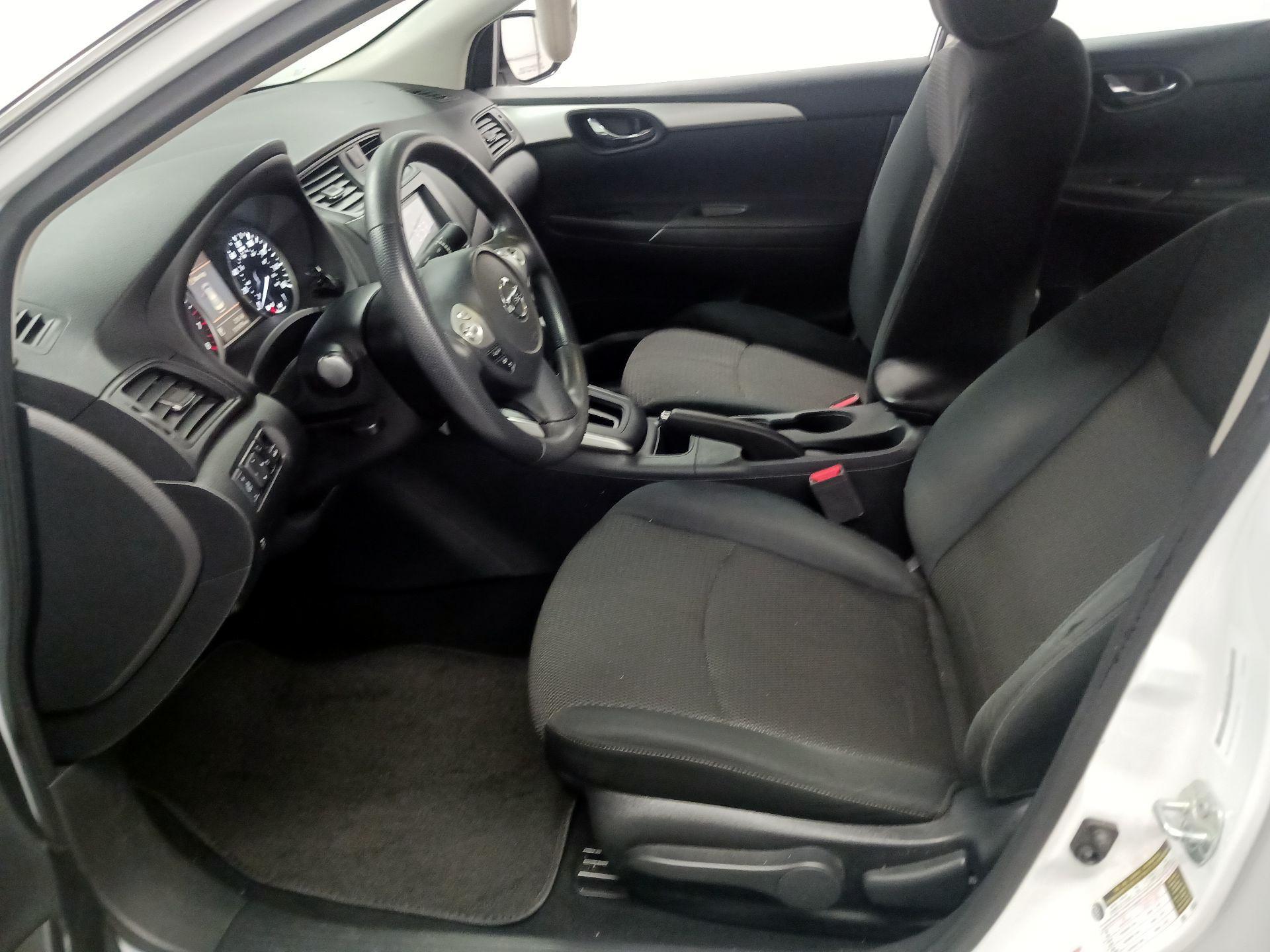 Thumbnail: 2019 Nissan Sentra - 11