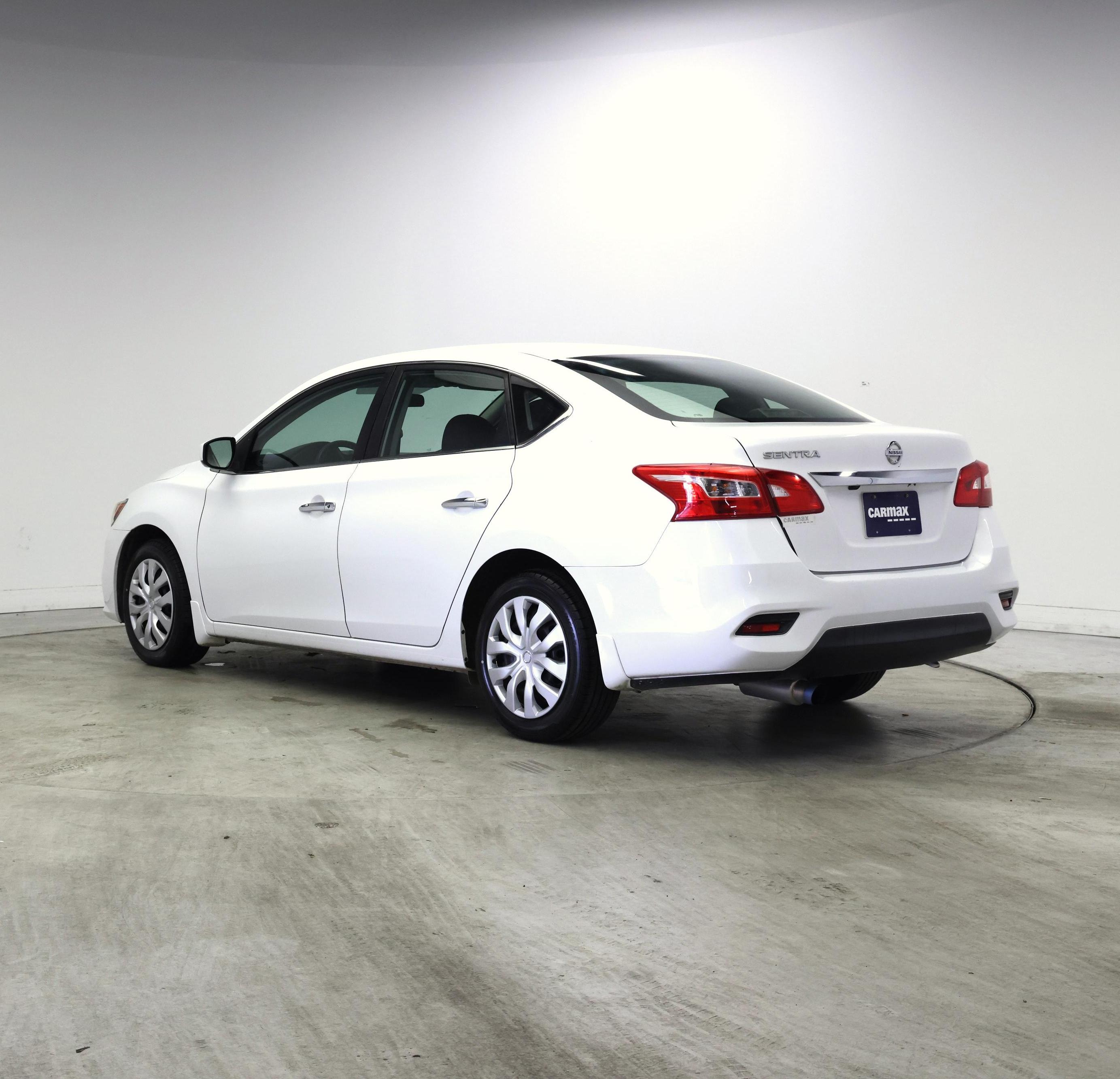 Thumbnail: 2019 Nissan Sentra - 2