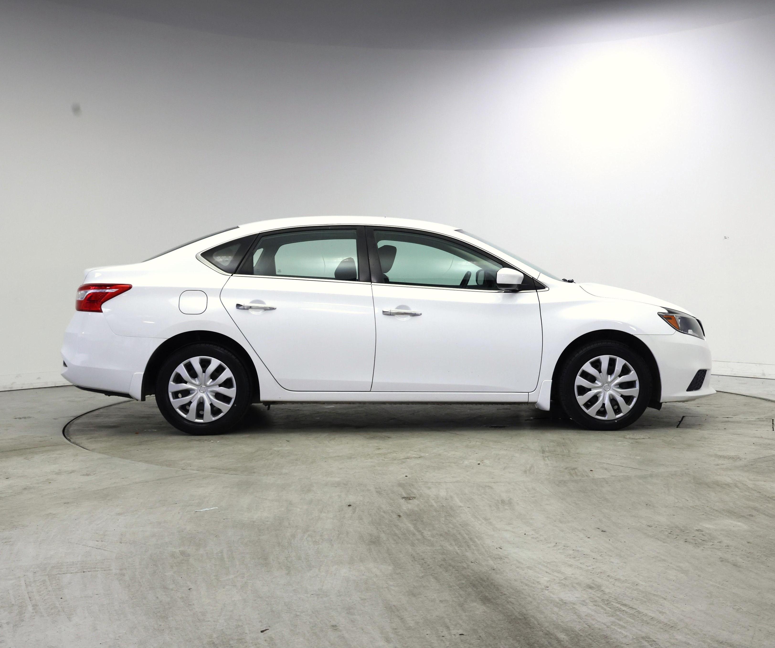 Thumbnail: 2019 Nissan Sentra - 7