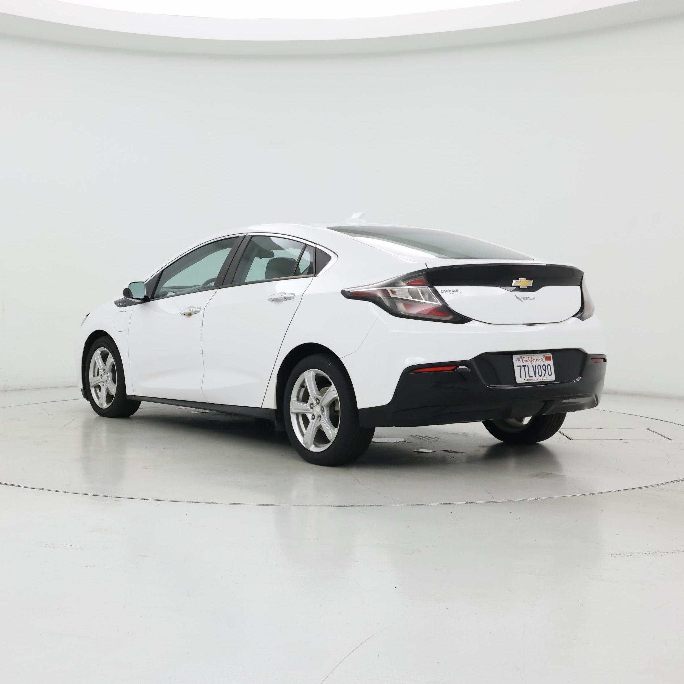 Thumbnail: 2017 Chevrolet Volt - 2