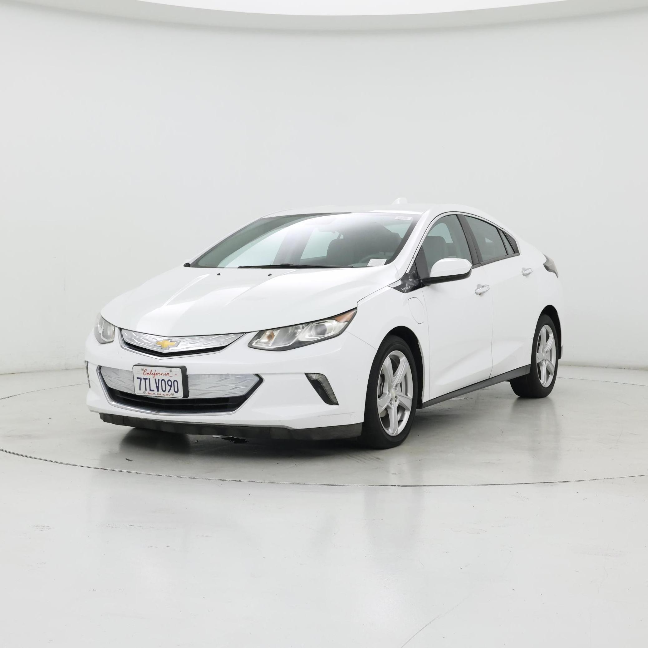 Thumbnail: 2017 Chevrolet Volt - 4