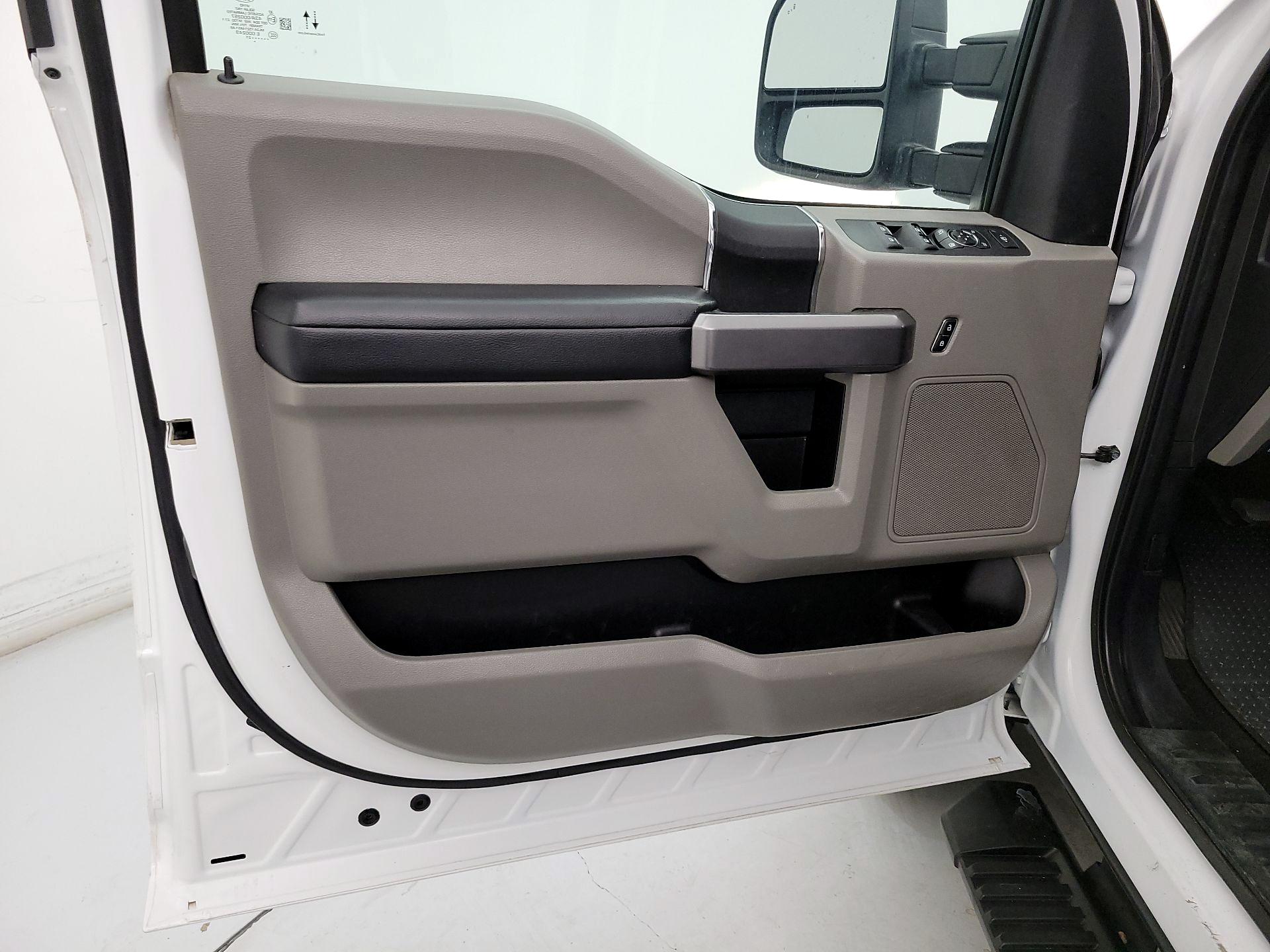 Thumbnail: 2021 Ford F-250 - 12