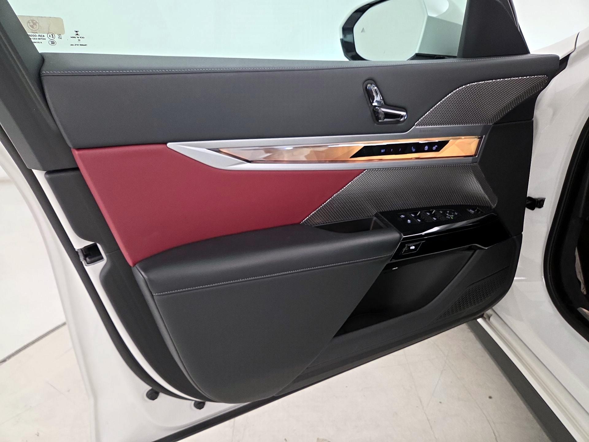 Thumbnail: 2023 BMW 7 Series - 12