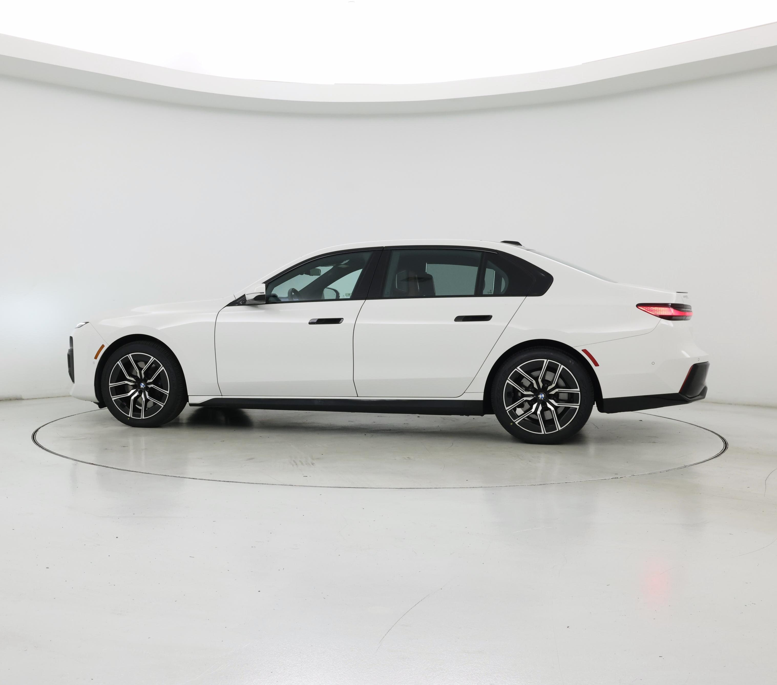 Thumbnail: 2023 BMW 7 Series - 3