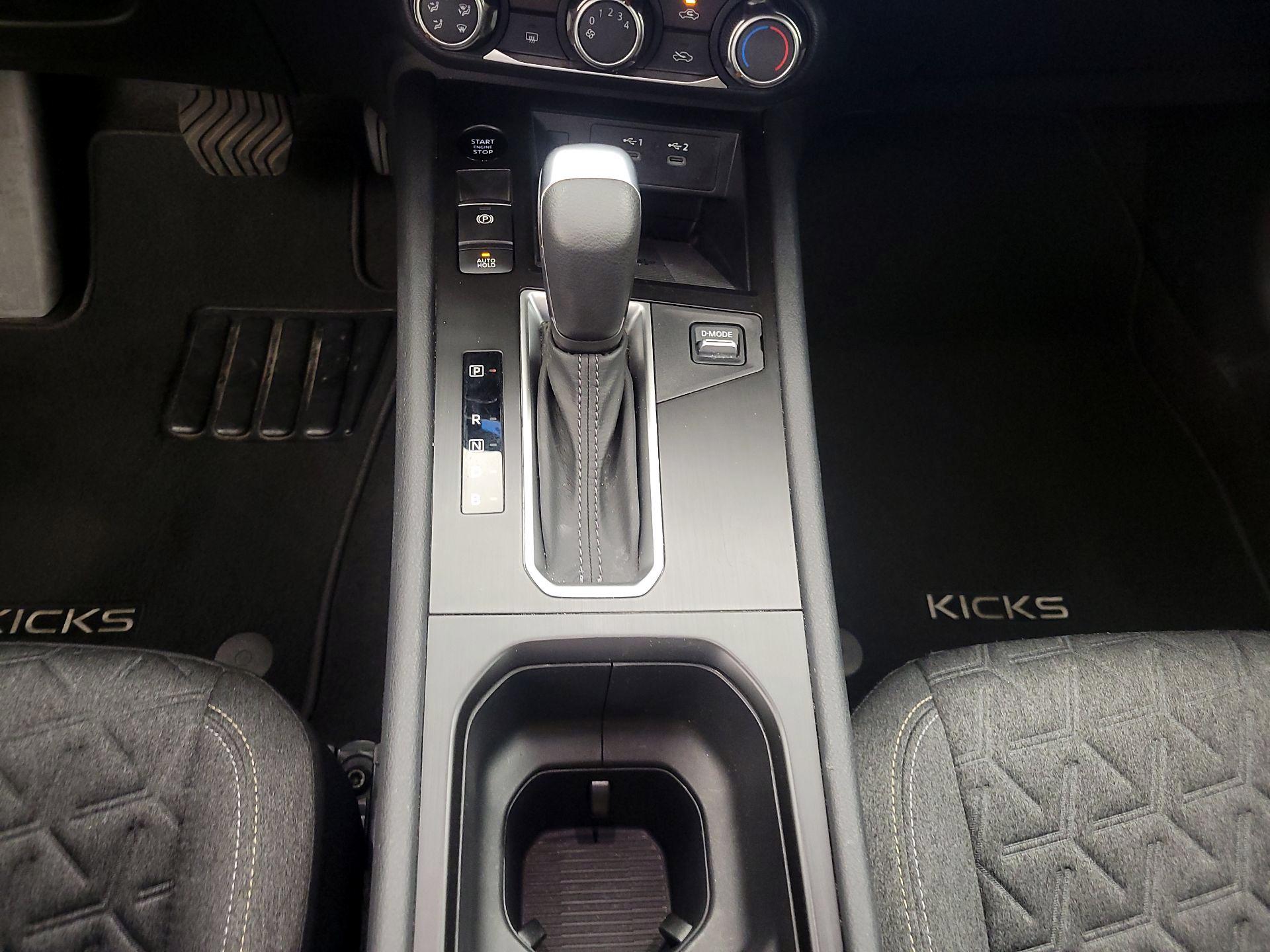 Thumbnail: 2025 Nissan Kicks - 17