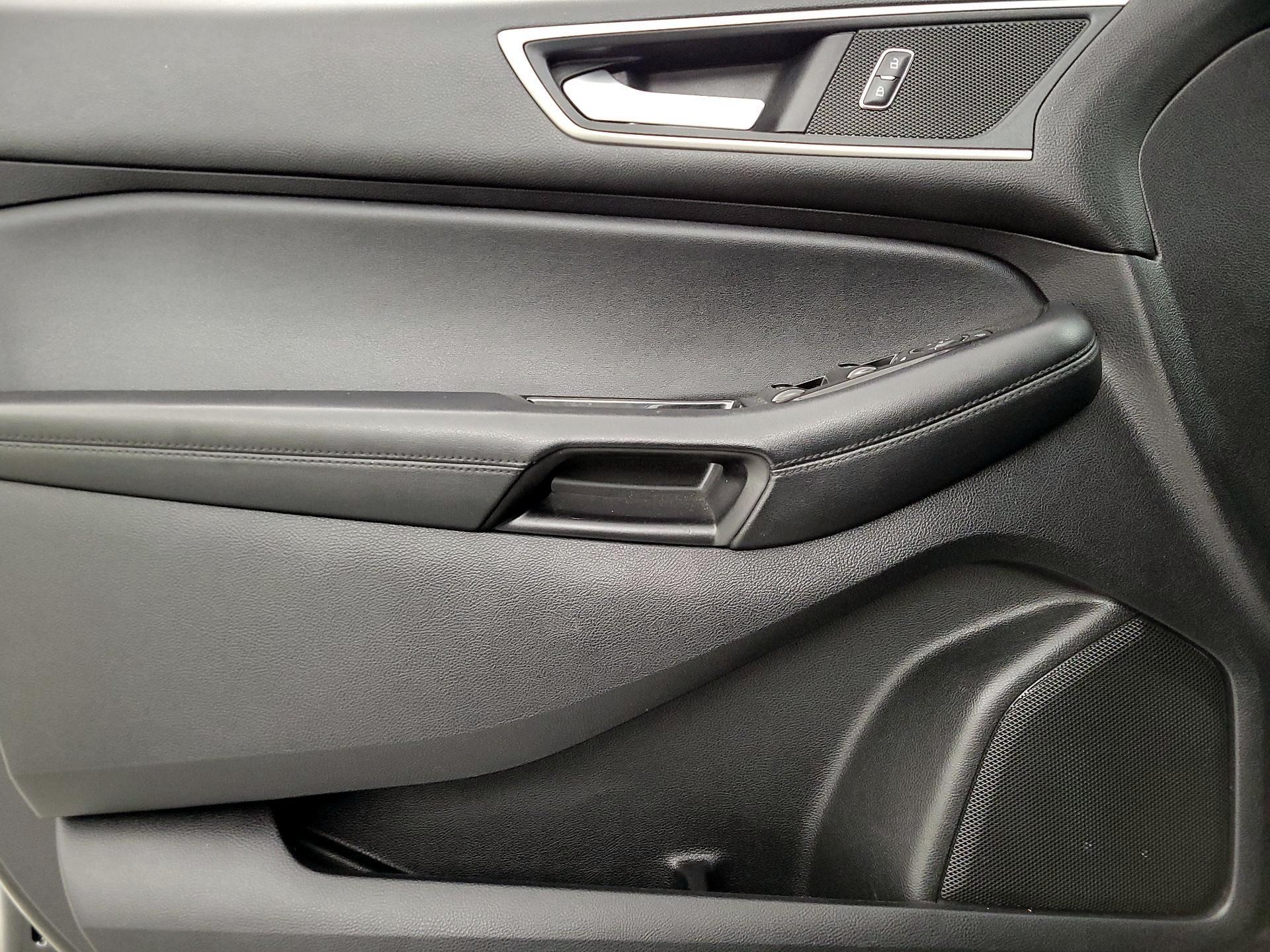 Thumbnail: 2018 Ford Edge - 12