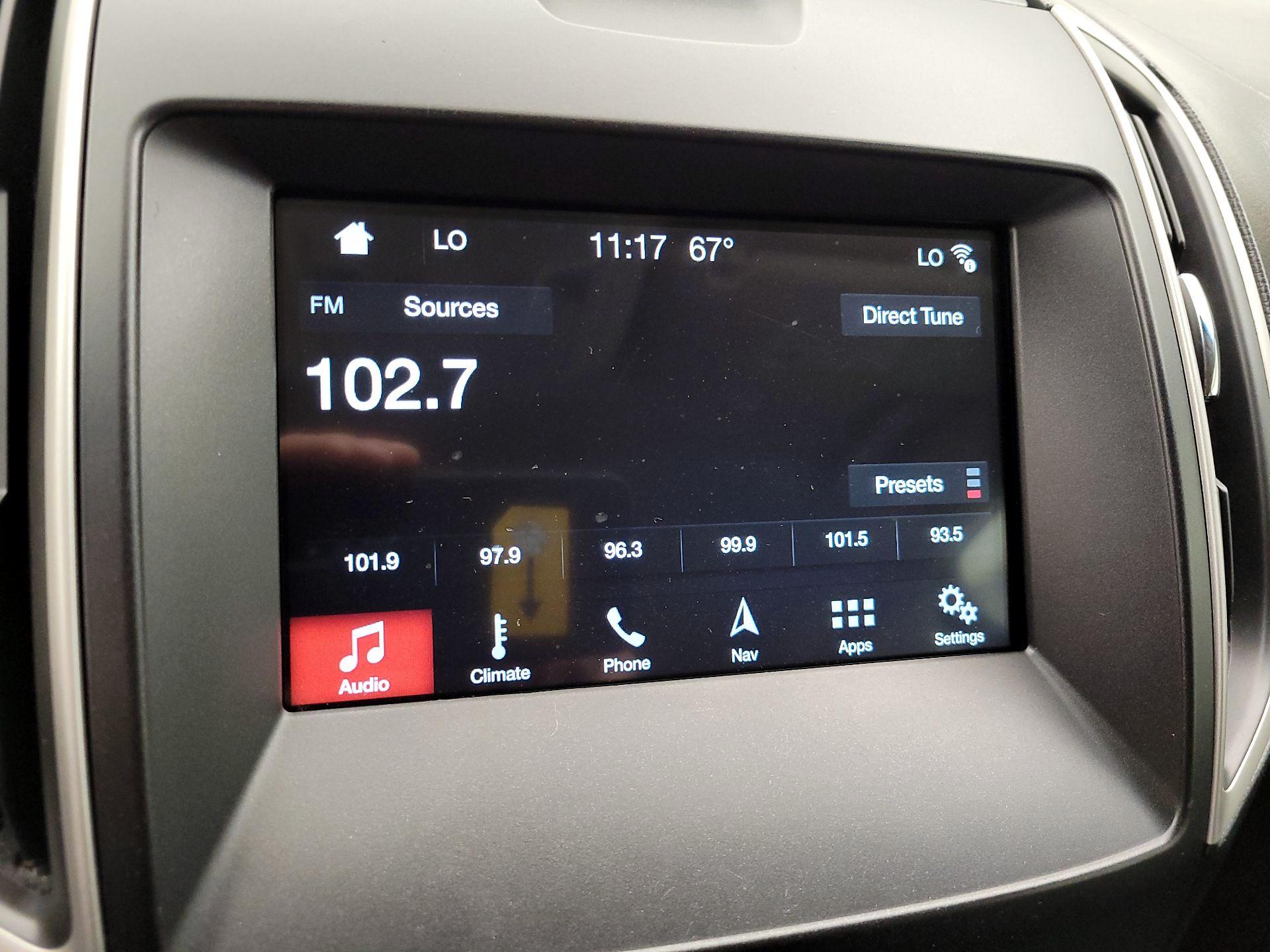 Thumbnail: 2018 Ford Edge - 15