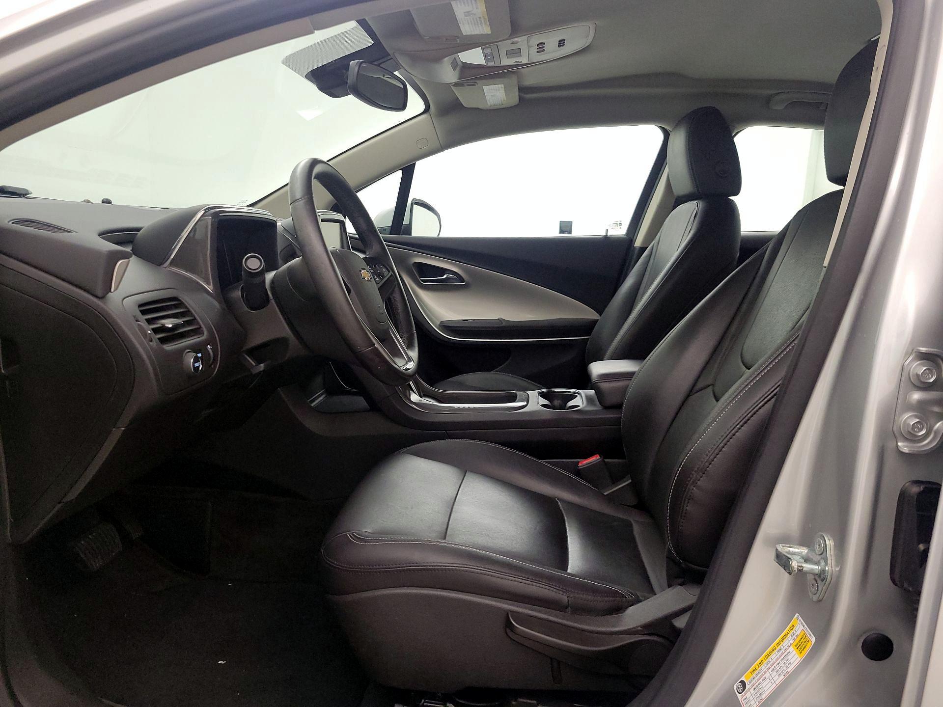 Thumbnail: 2015 Chevrolet Volt - 11