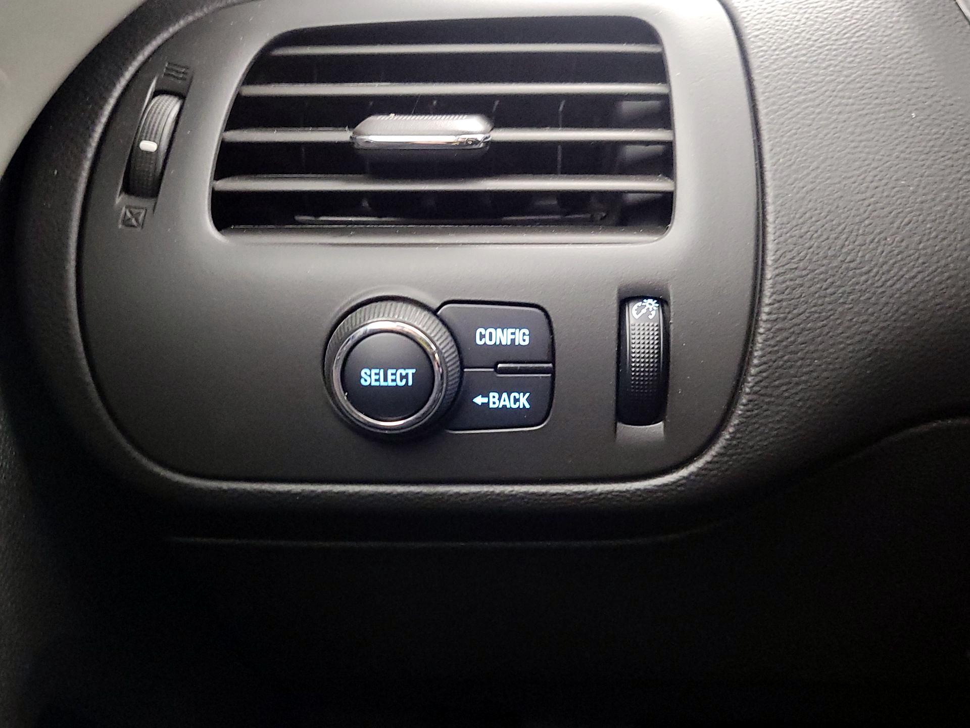 Thumbnail: 2015 Chevrolet Volt - 13