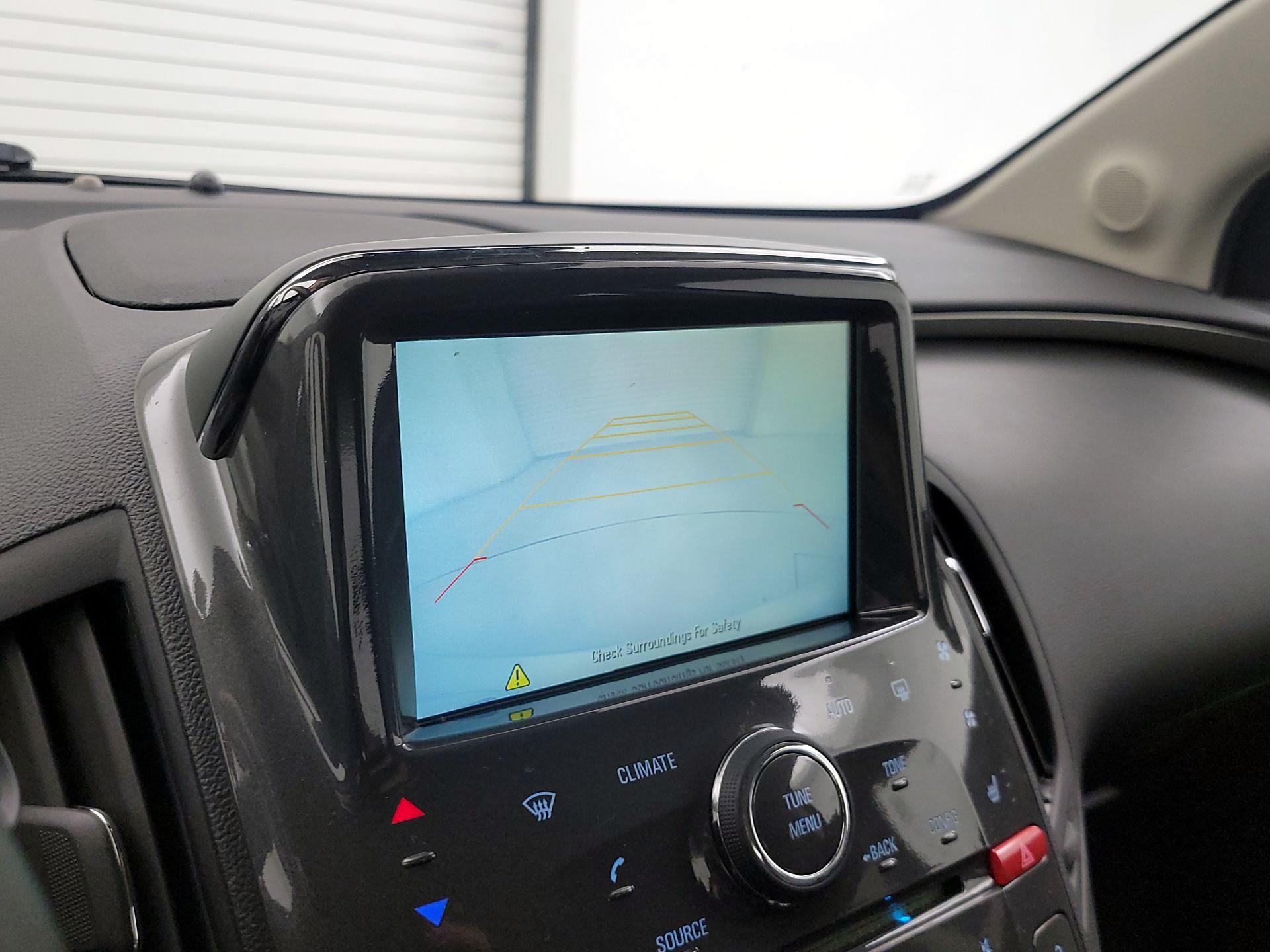 Thumbnail: 2015 Chevrolet Volt - 14