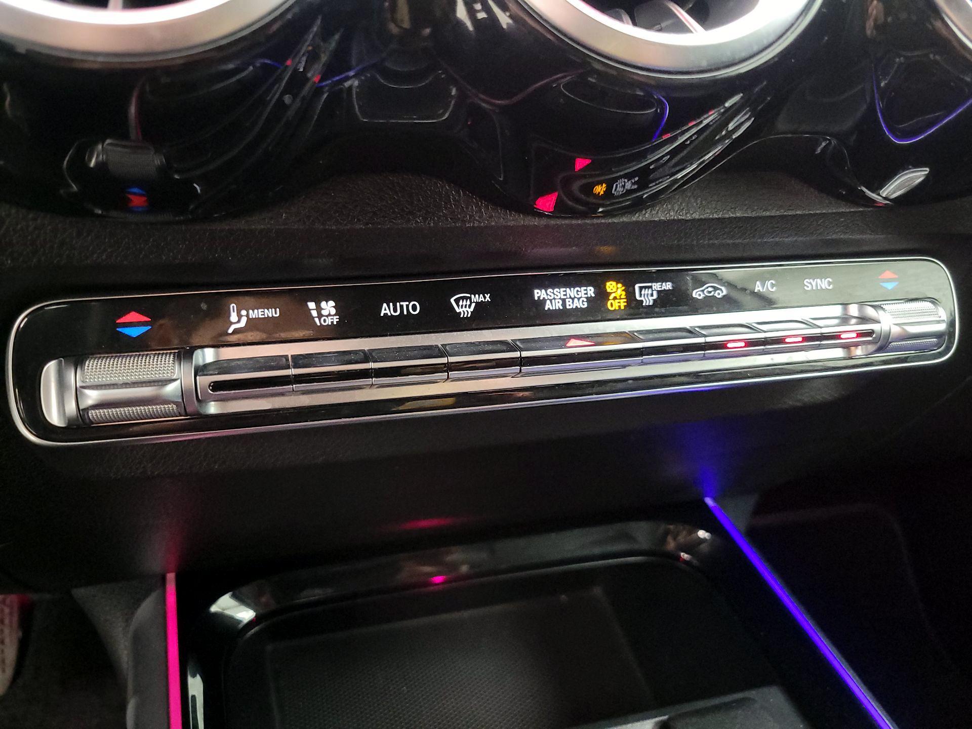 Thumbnail: 2021 Mercedes-Benz GLB - 16