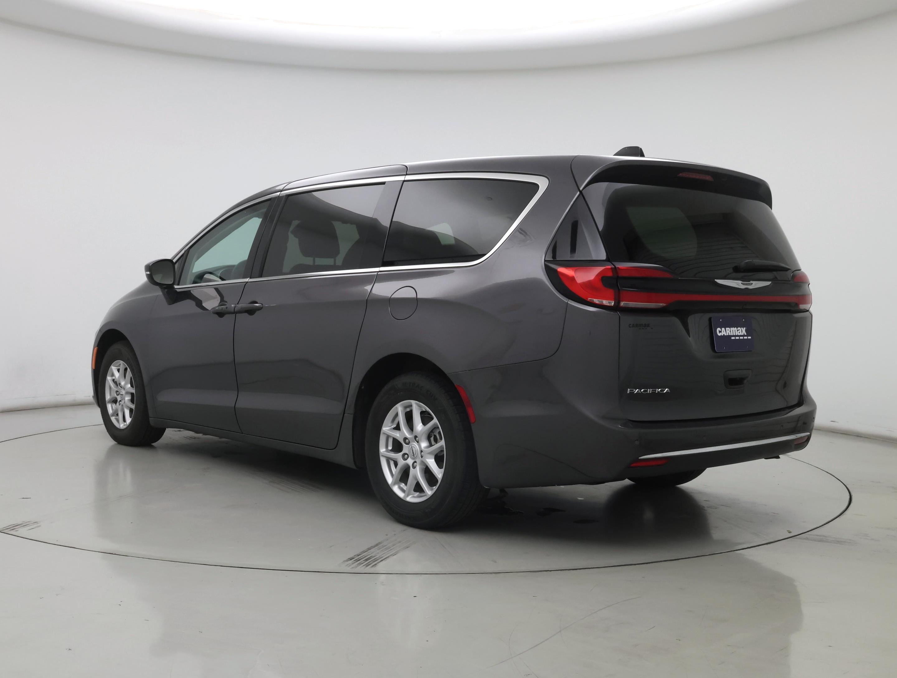 Thumbnail: 2023 Chrysler Pacifica - 2