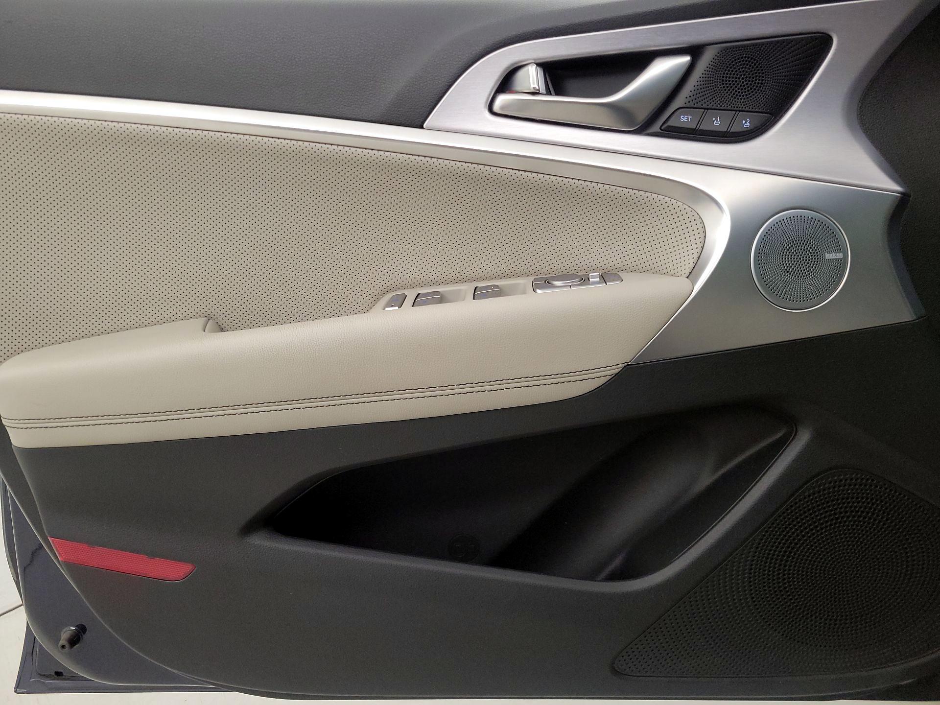 Thumbnail: 2019 Genesis G70 - 12