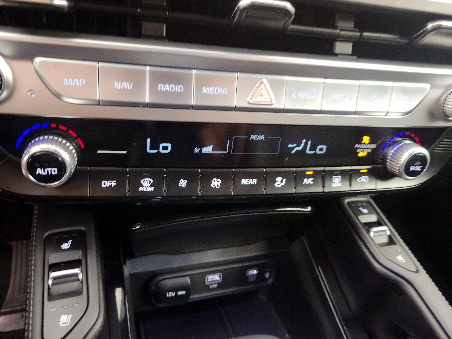 Thumbnail: 2024 Kia Telluride - 17