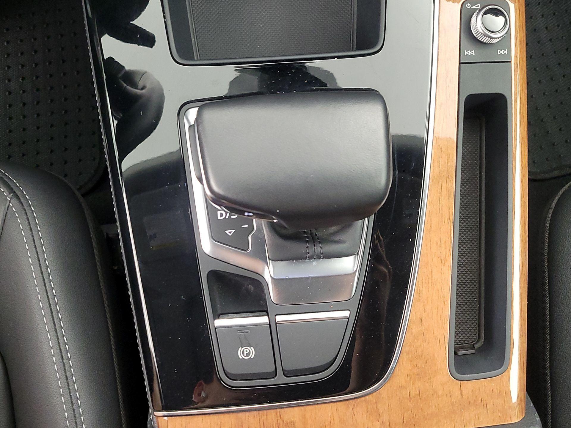 Thumbnail: 2023 Audi Q5 - 17