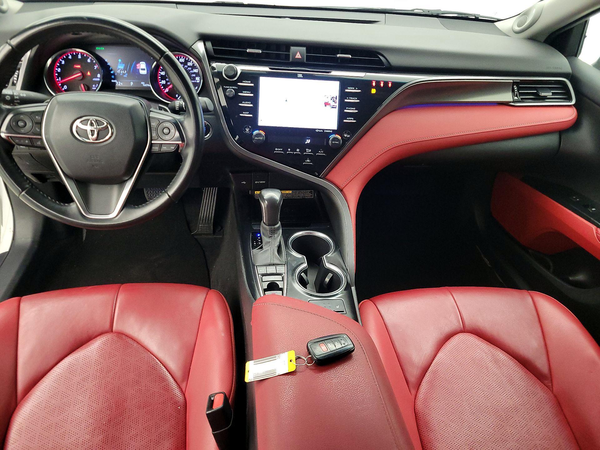 Thumbnail: 2020 Toyota Camry - 9