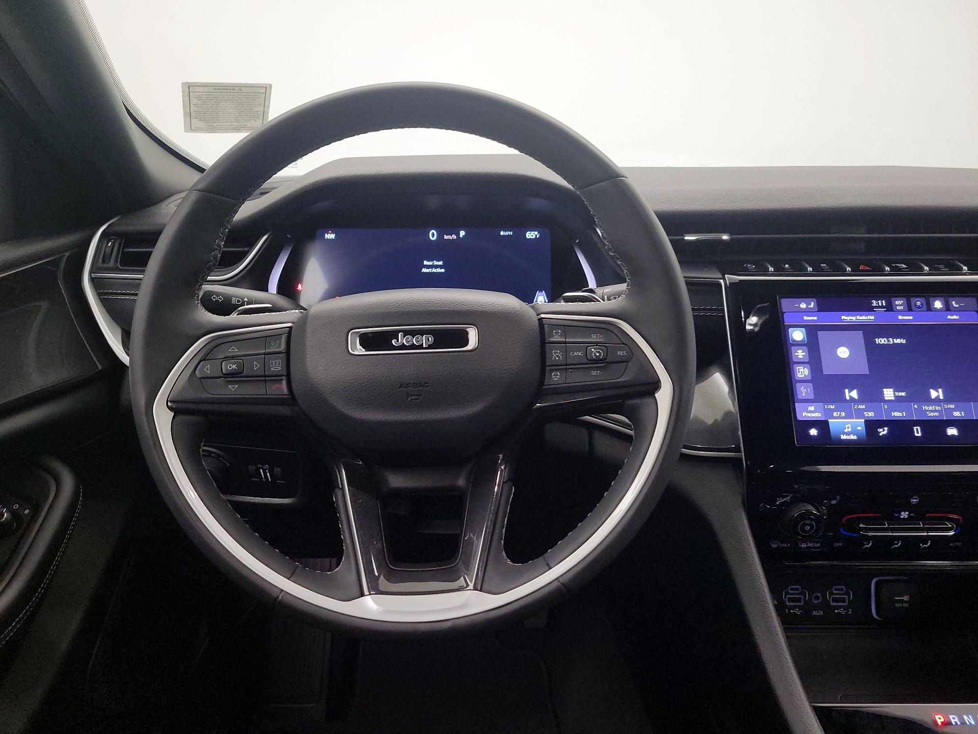 Thumbnail: 2023 Jeep Grand Cherokee - 10