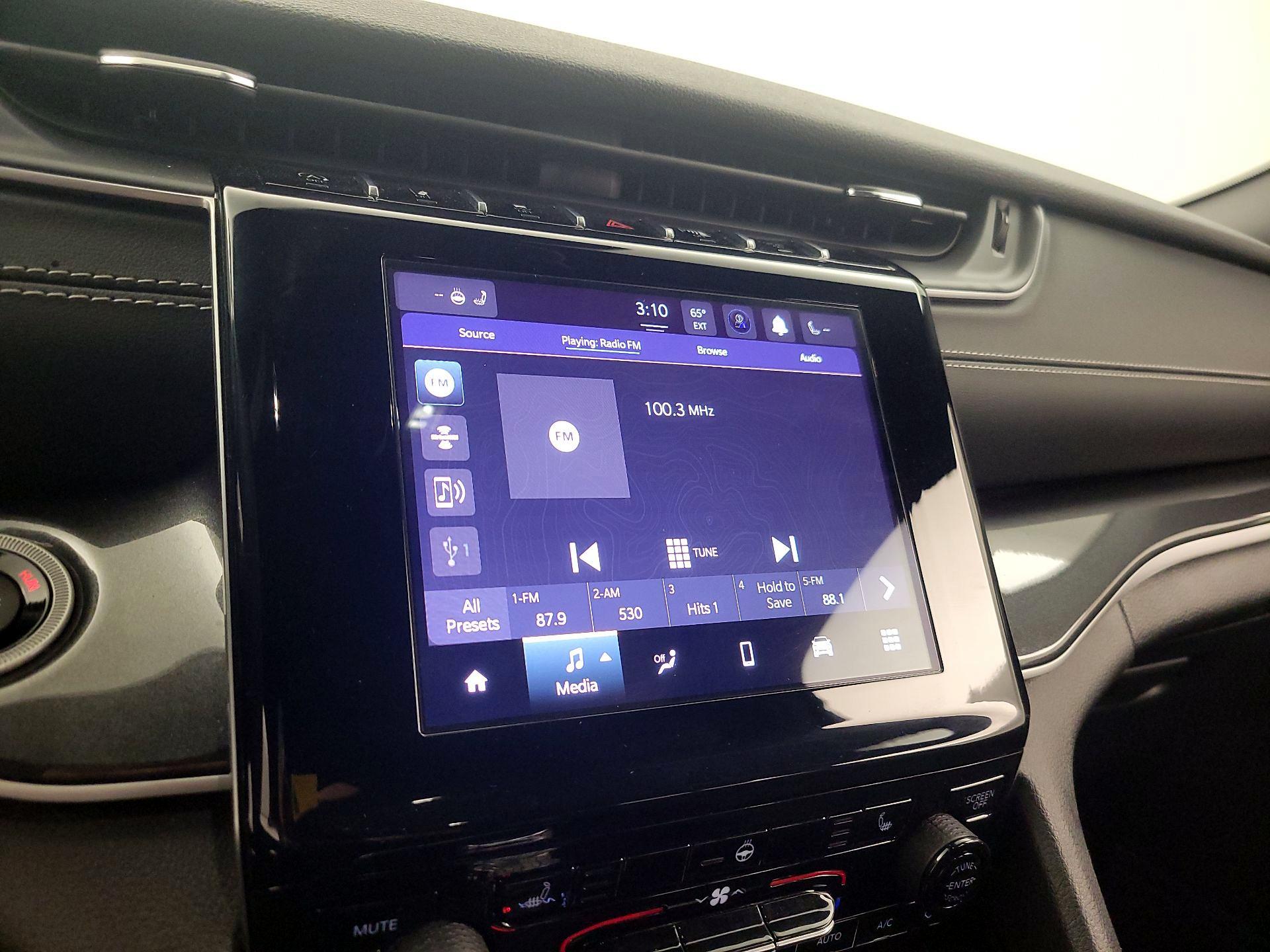 Thumbnail: 2023 Jeep Grand Cherokee - 15