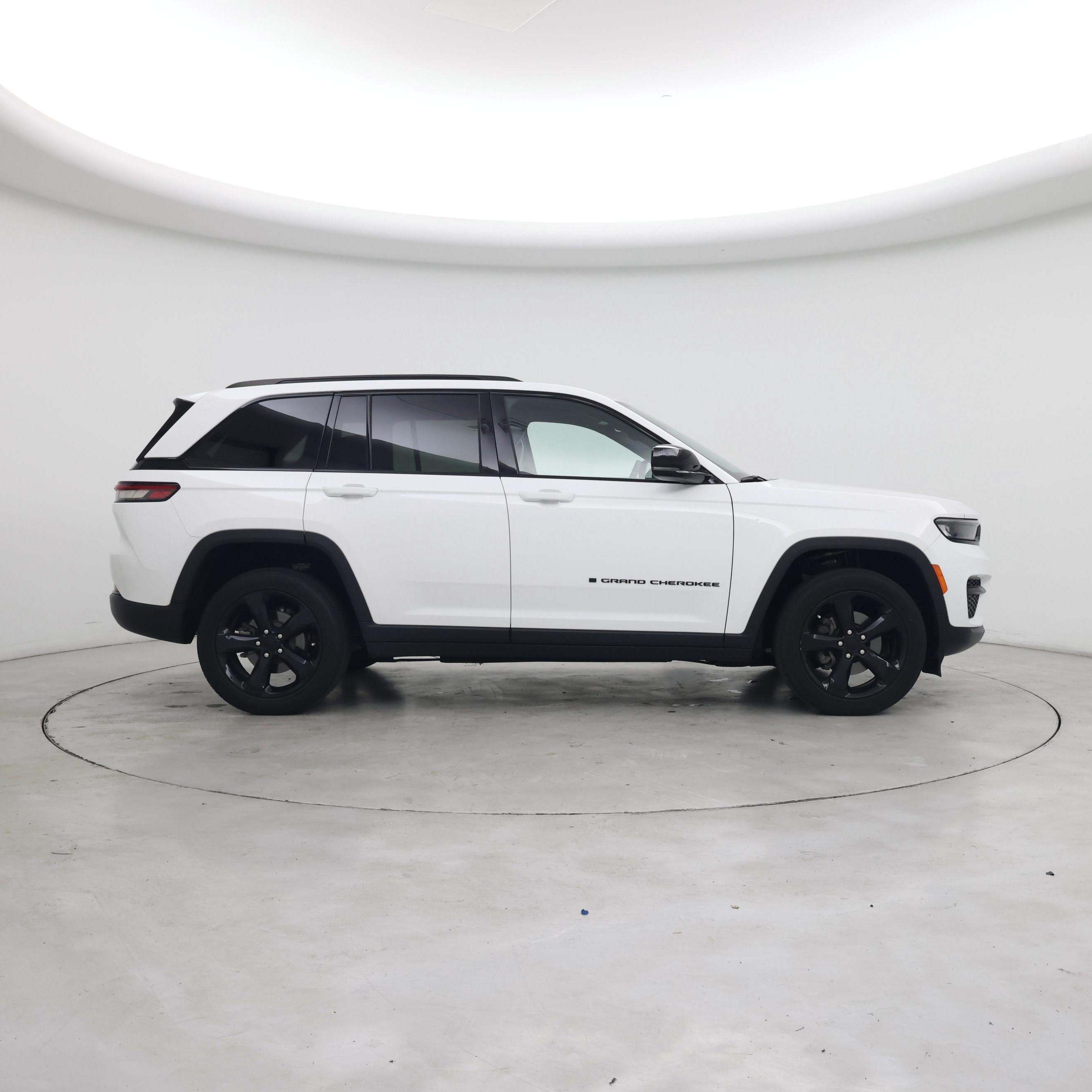 Thumbnail: 2023 Jeep Grand Cherokee - 7
