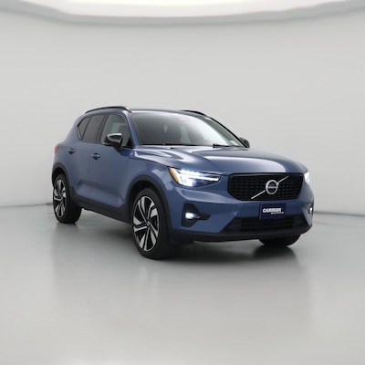 2023 Volvo XC40 B5 Ultimate Dark Theme