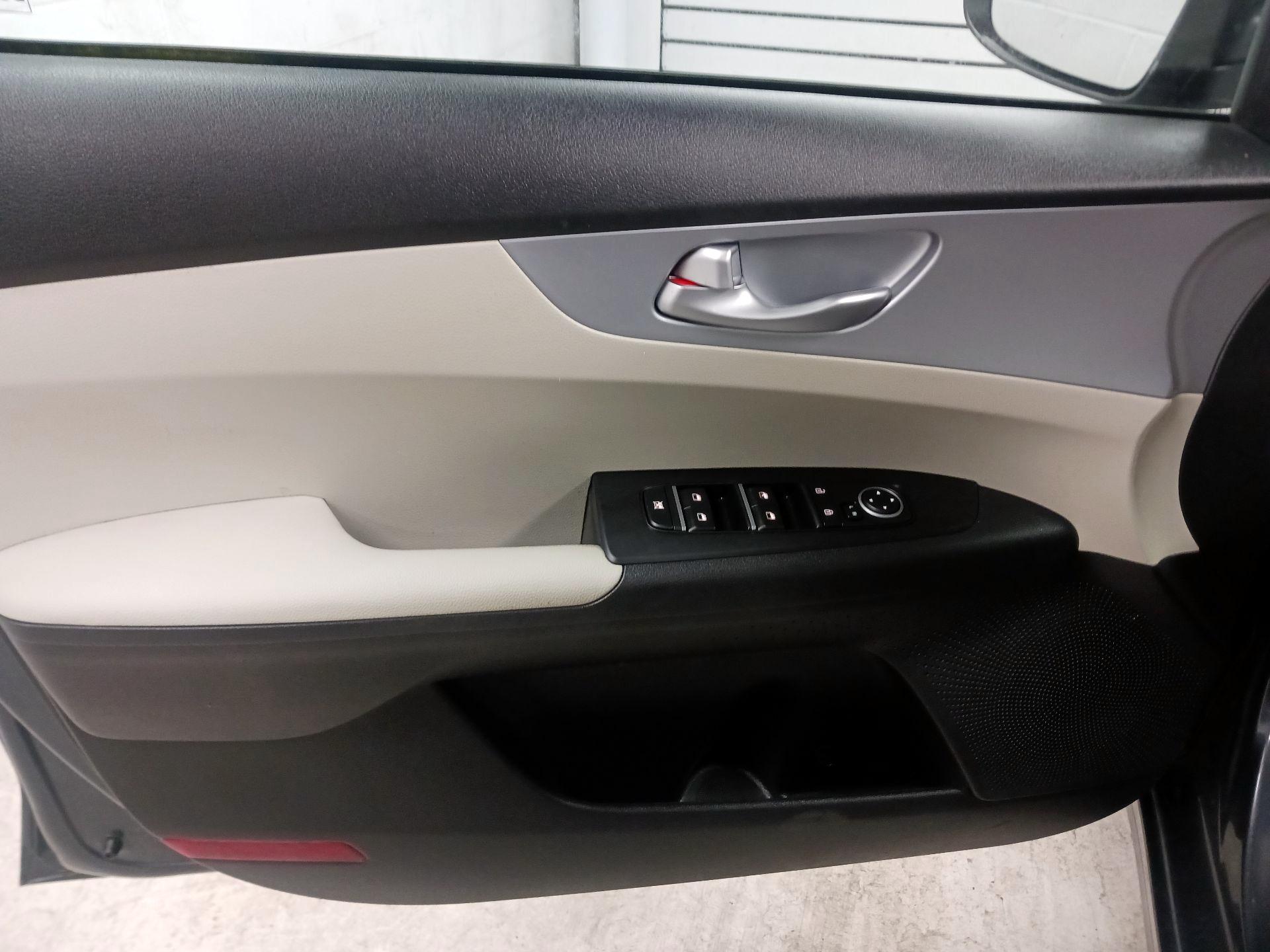 Thumbnail: 2023 Kia Forte - 12