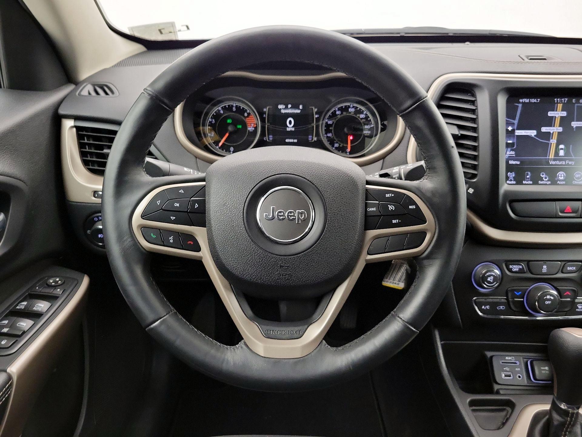 Thumbnail: 2017 Jeep Cherokee - 10