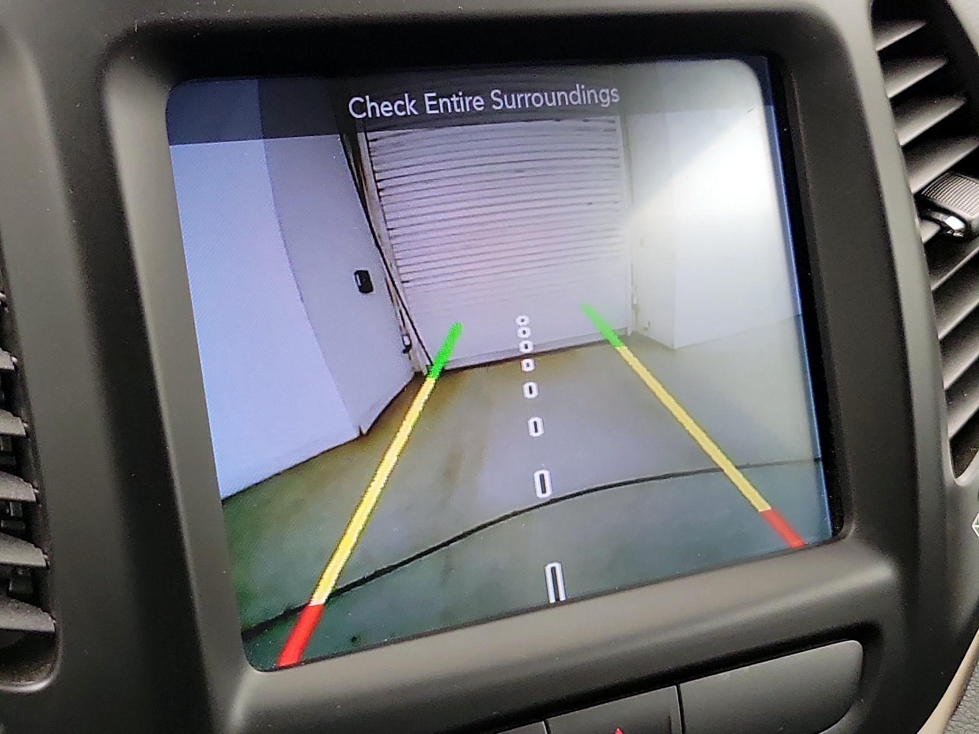 Thumbnail: 2017 Jeep Cherokee - 15