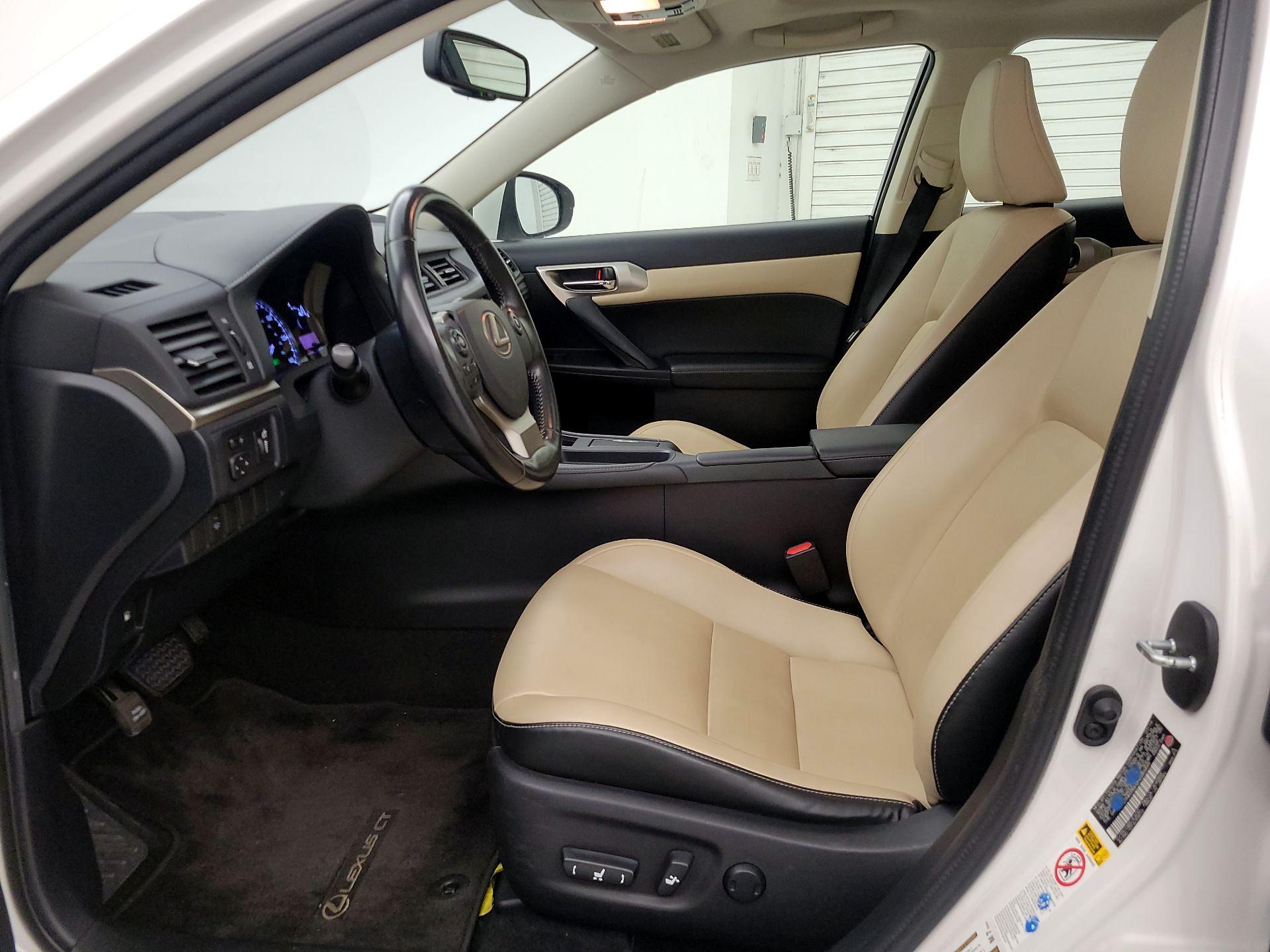 Thumbnail: 2017 Lexus CT - 11