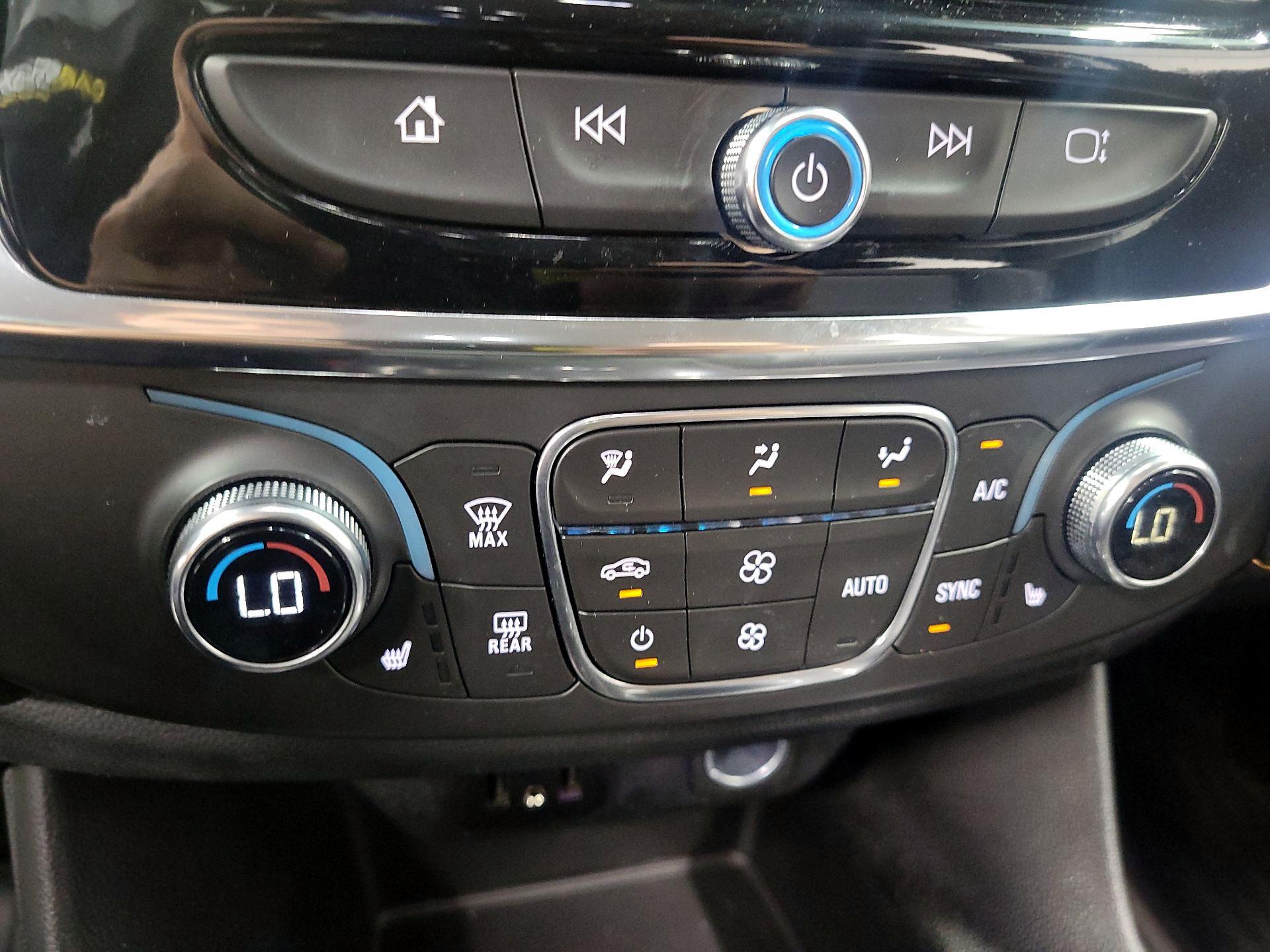 Thumbnail: 2020 Chevrolet Traverse - 15